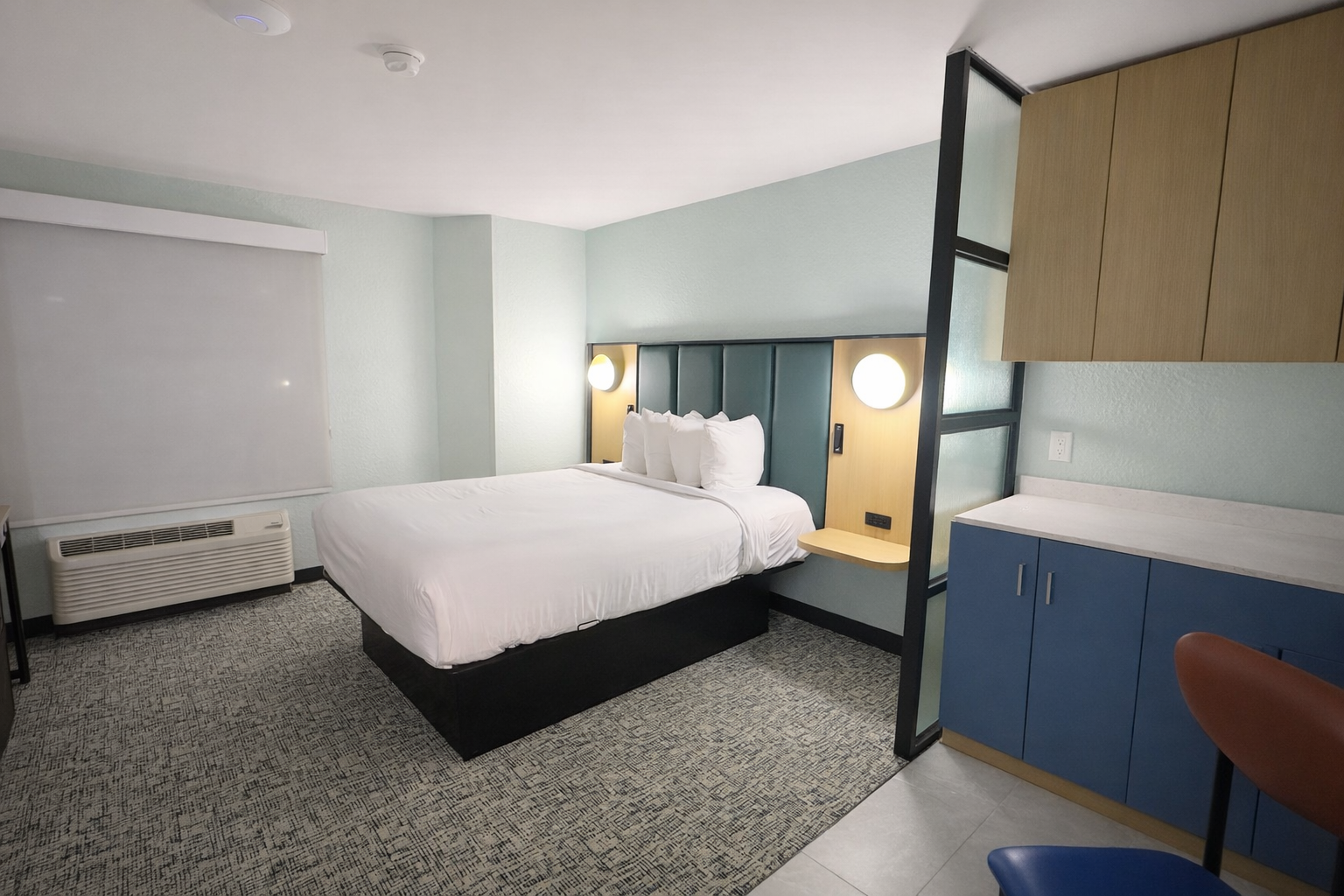 Guest room at the Wingate by Wyndham Myrtle Beach At Outlets in Myrtle Beach, South Carolina