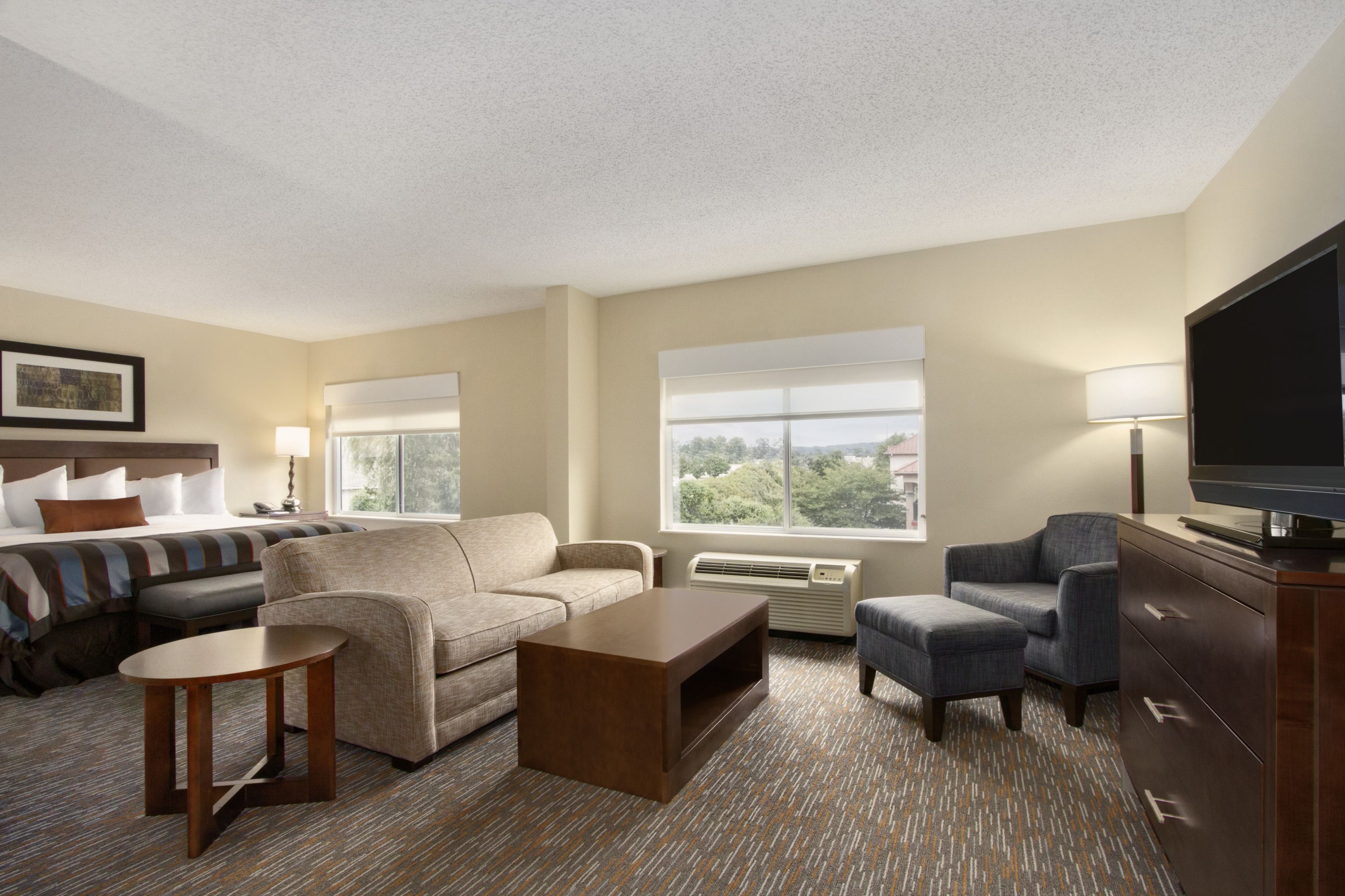 Wingate by Wyndham Chattanooga suite in Chattanooga, Tennessee