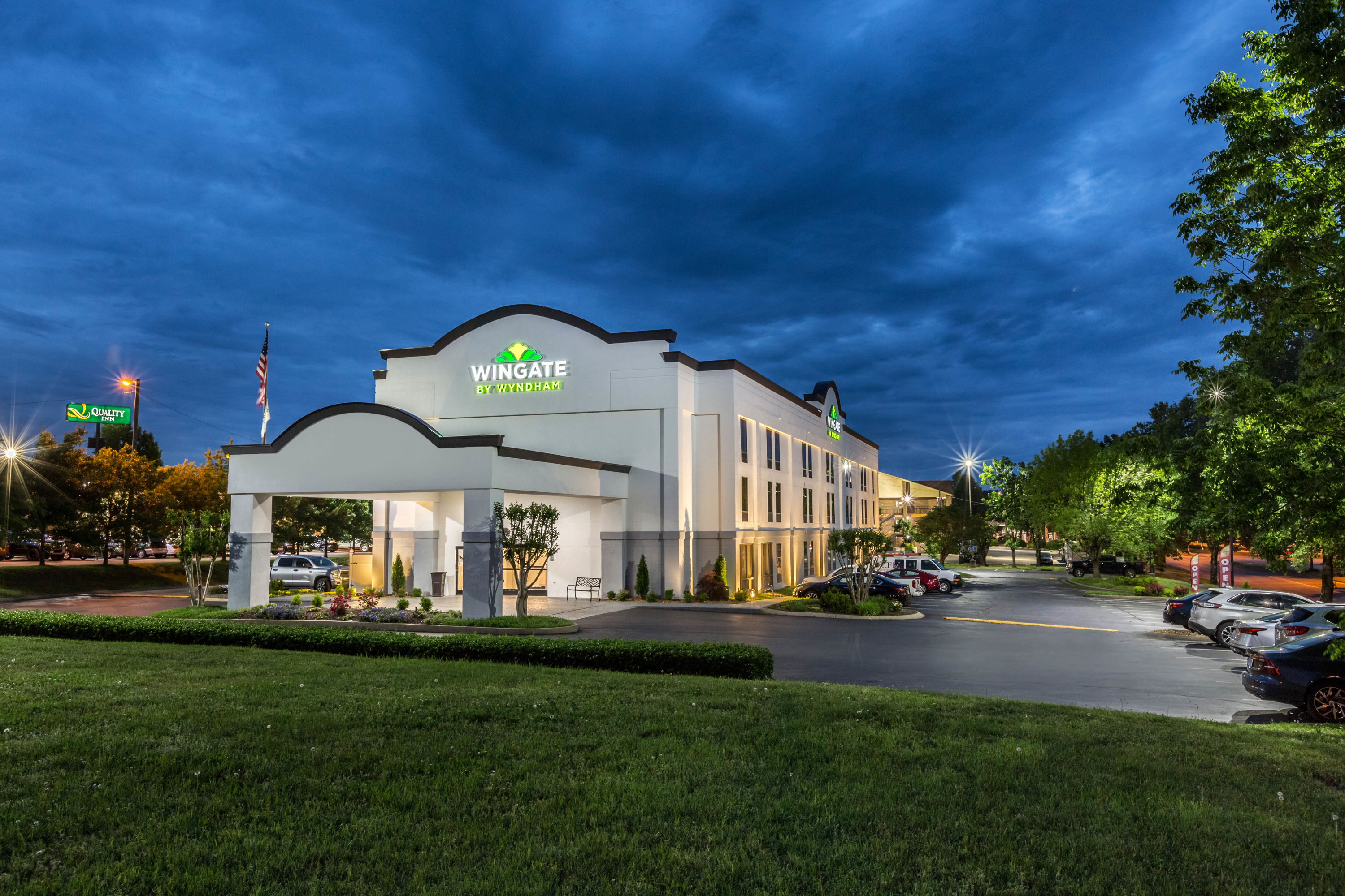 Exterior Dusk Image of Wingate by Wyndham Goodlettsville hotel in Goodlettsville, Tennessee