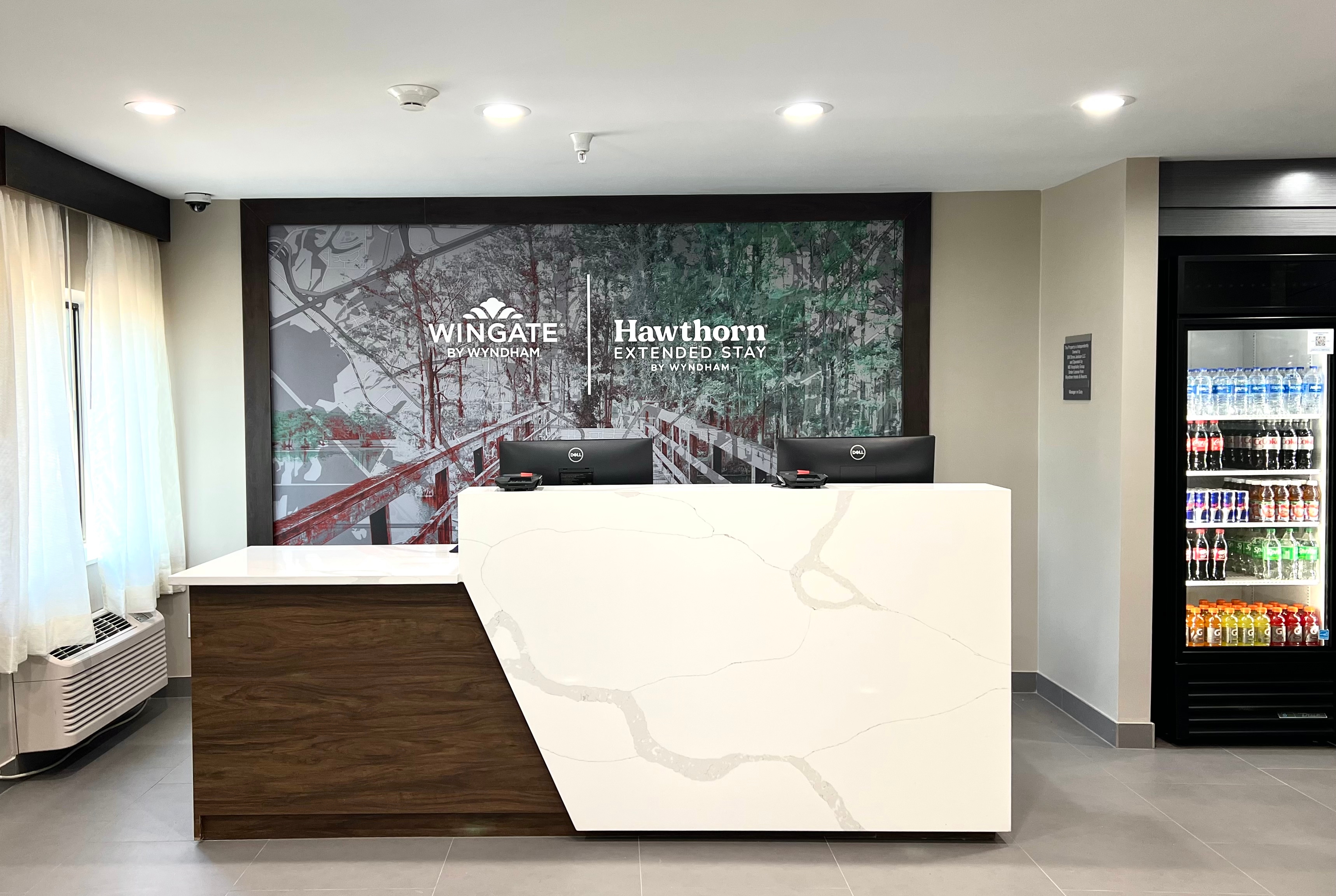 Wingate by Wyndham Jackson reception in Jackson, Tennessee