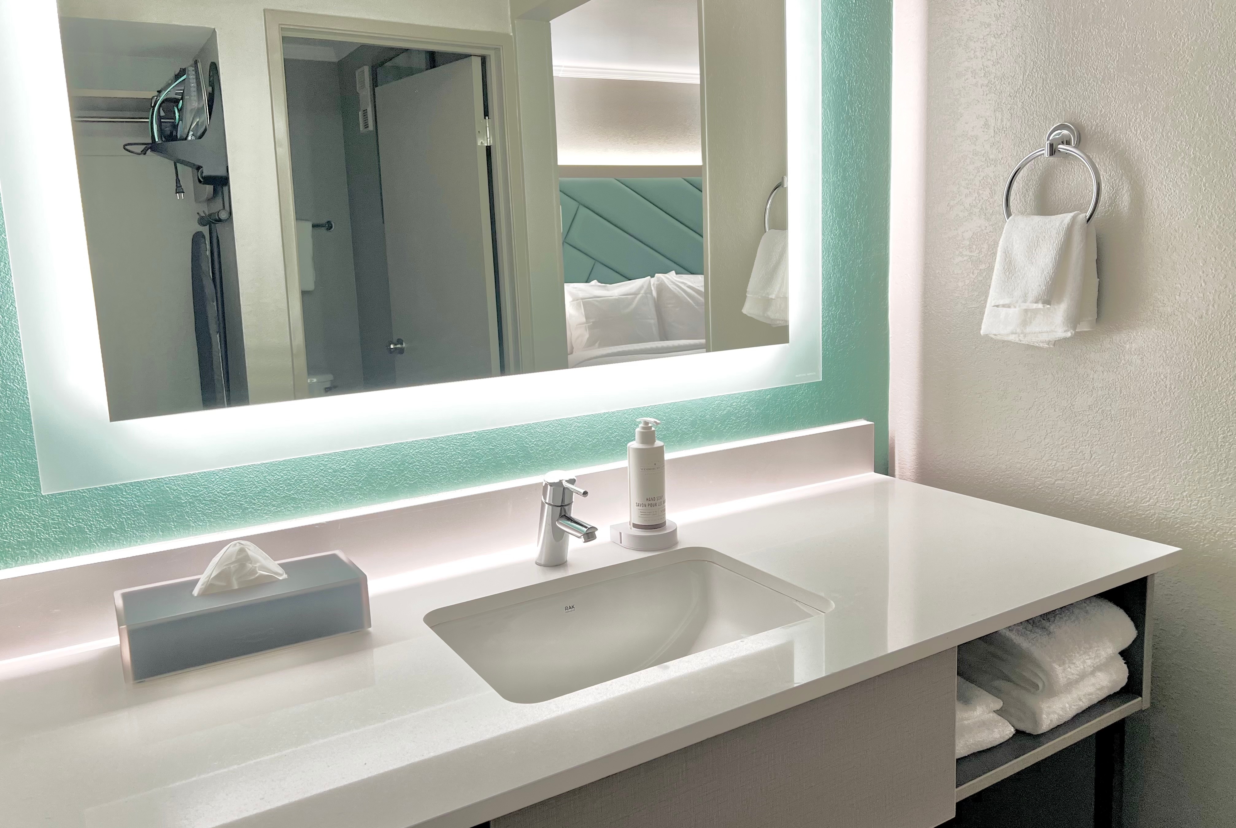 Guest room bath at the Wingate by Wyndham Jackson in Jackson, Tennessee