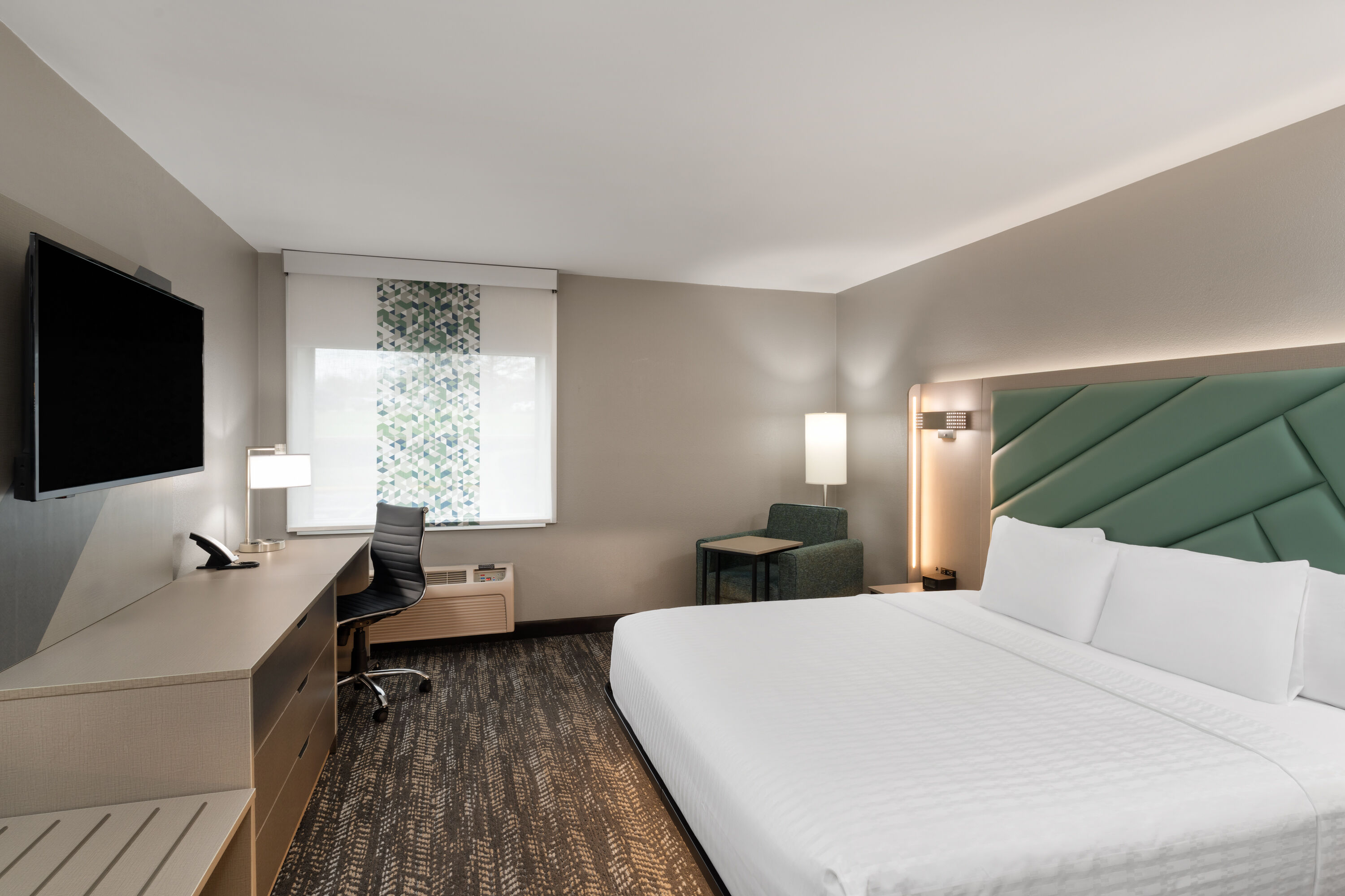 Guest room at the Wingate by Wyndham Jackson in Jackson, Tennessee