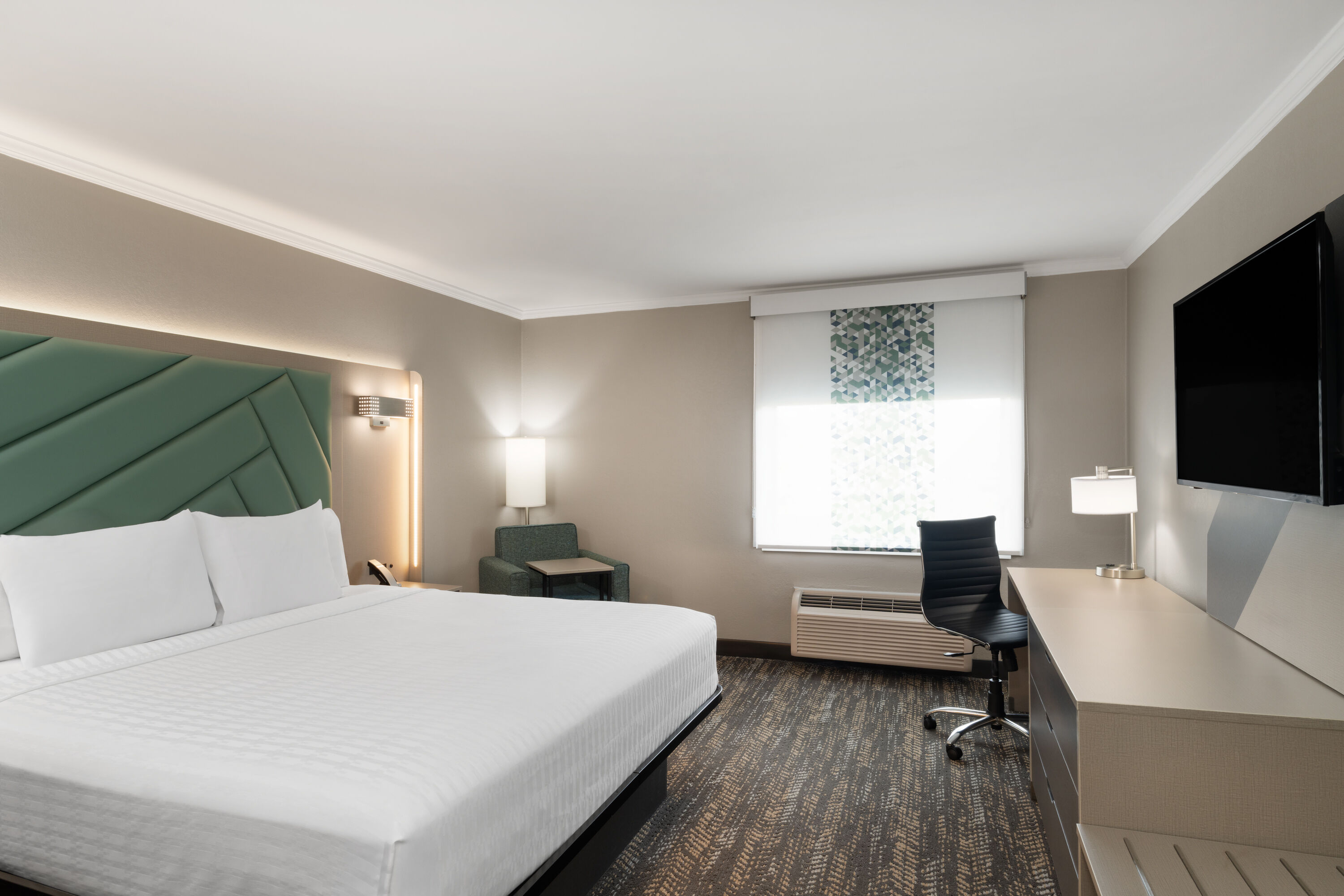 Guest room at the Wingate by Wyndham Jackson in Jackson, Tennessee