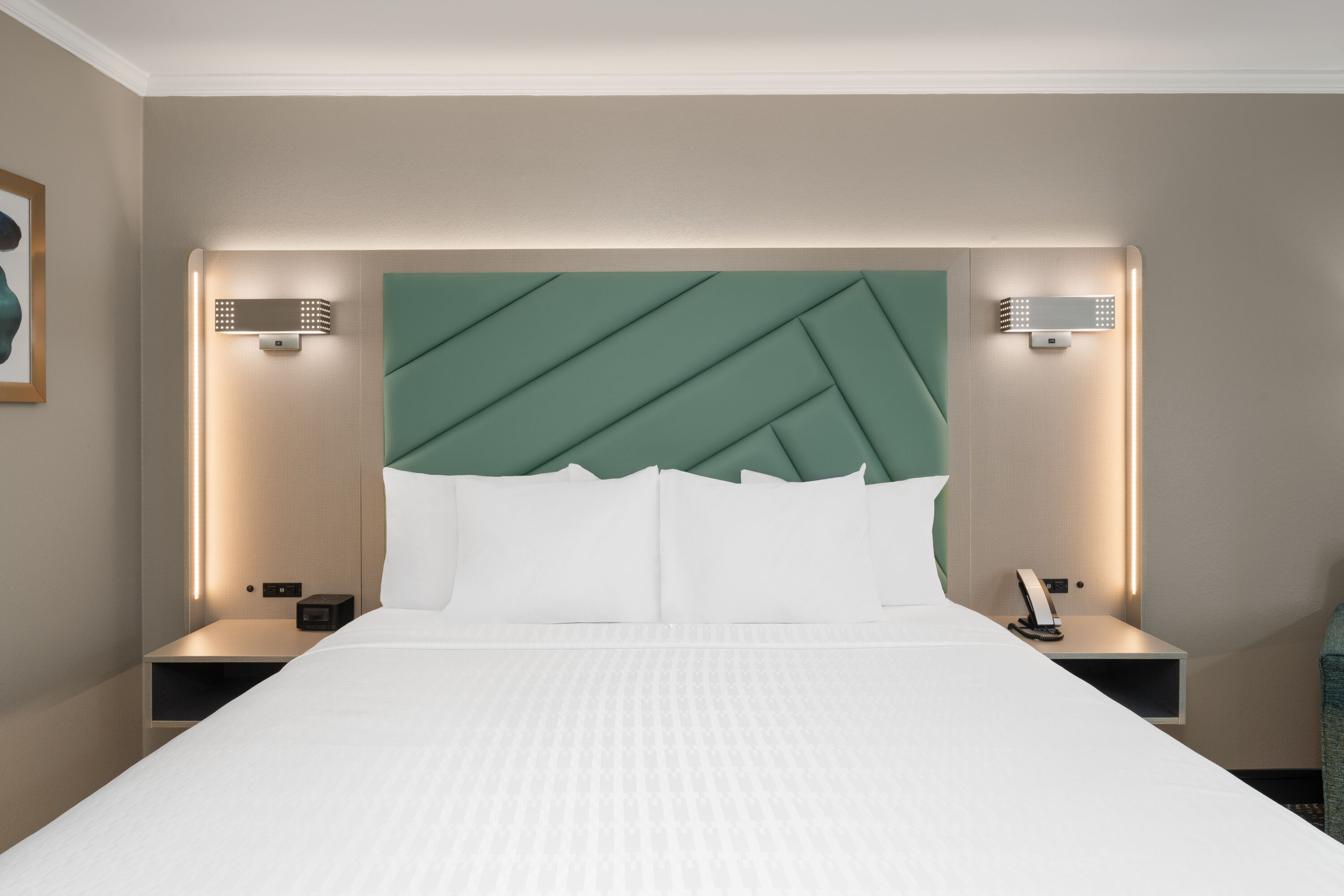 Guest room at the Wingate by Wyndham Jackson in Jackson, Tennessee