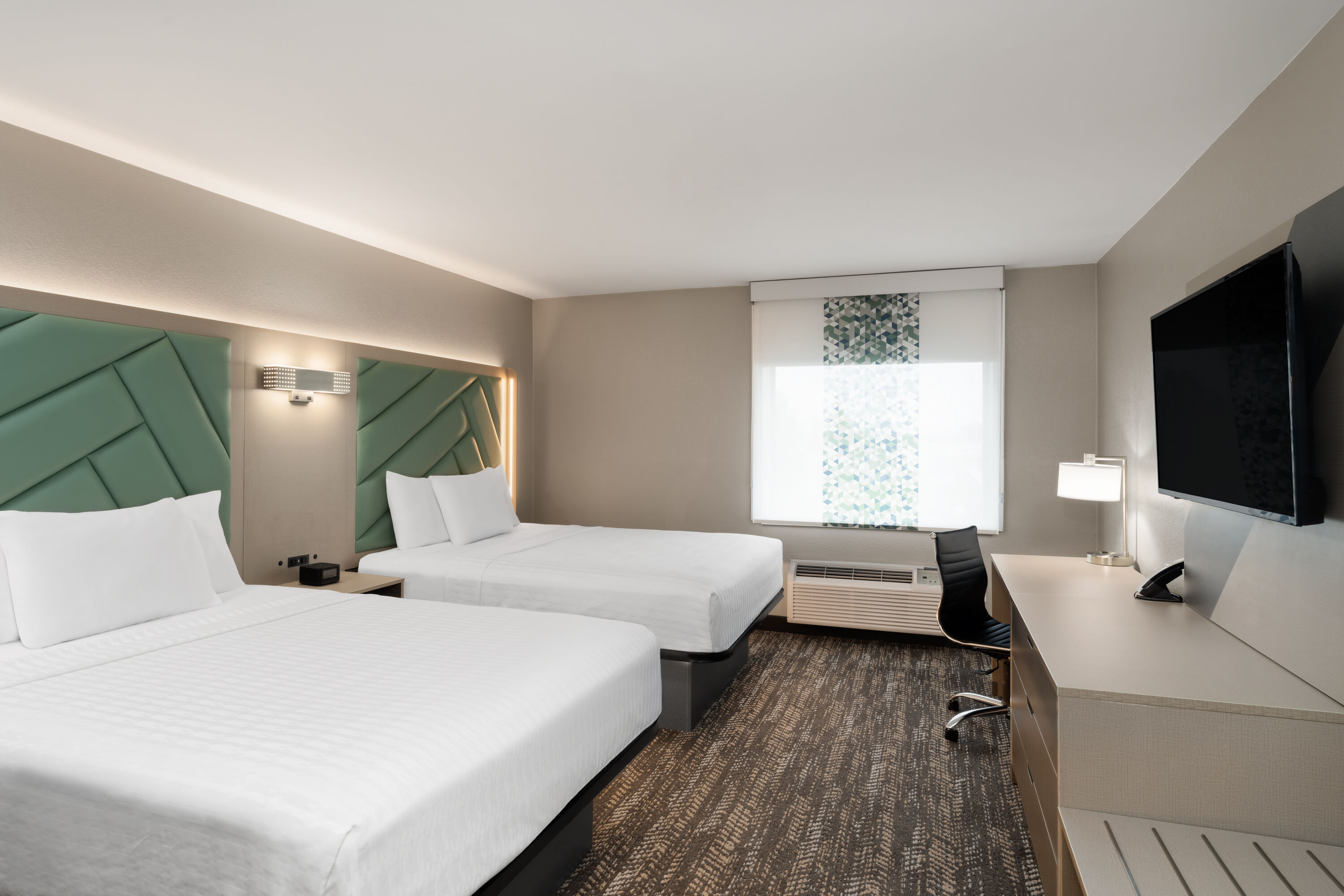 Guest room at the Wingate by Wyndham Jackson in Jackson, Tennessee