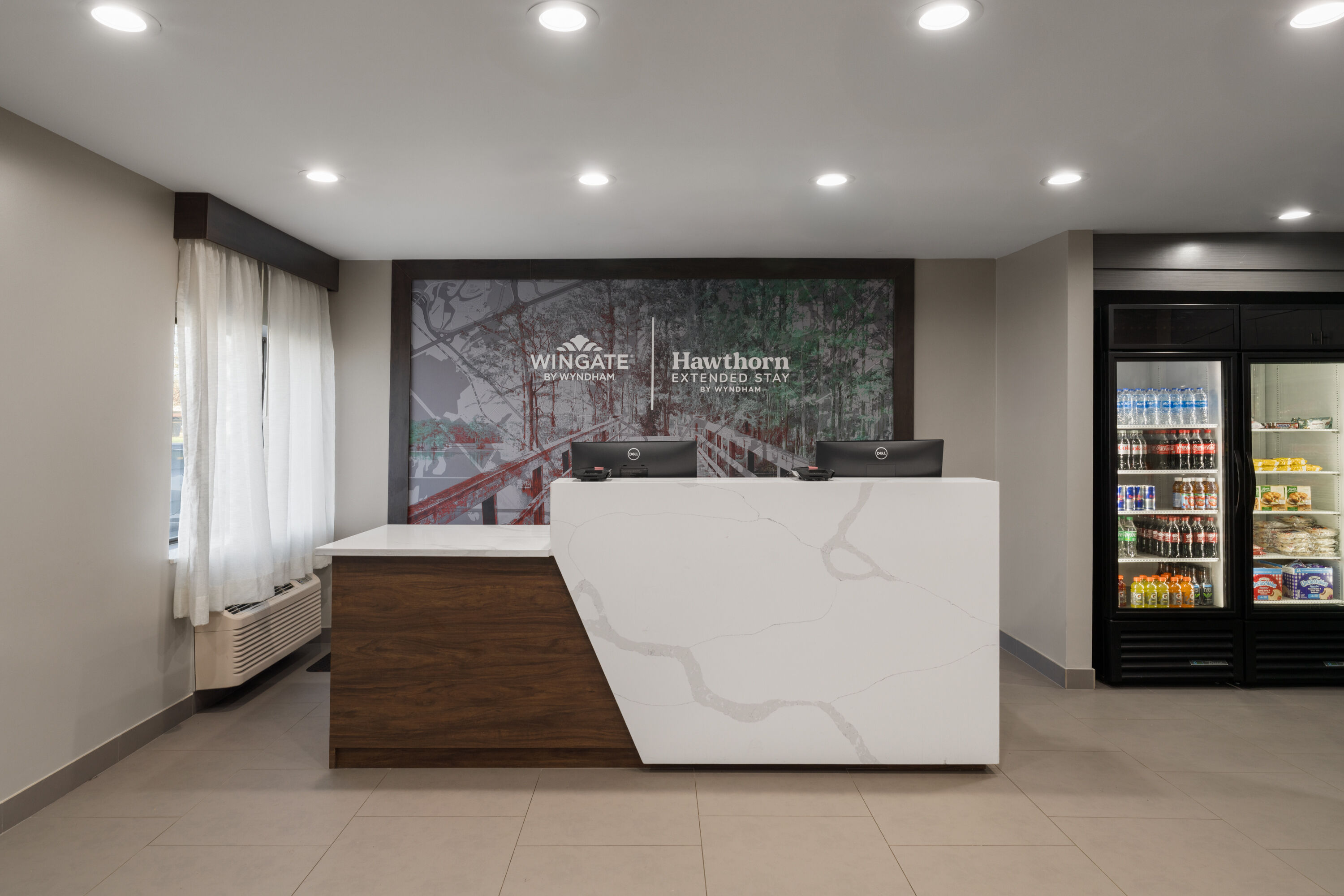 Wingate by Wyndham Jackson reception in Jackson, Tennessee