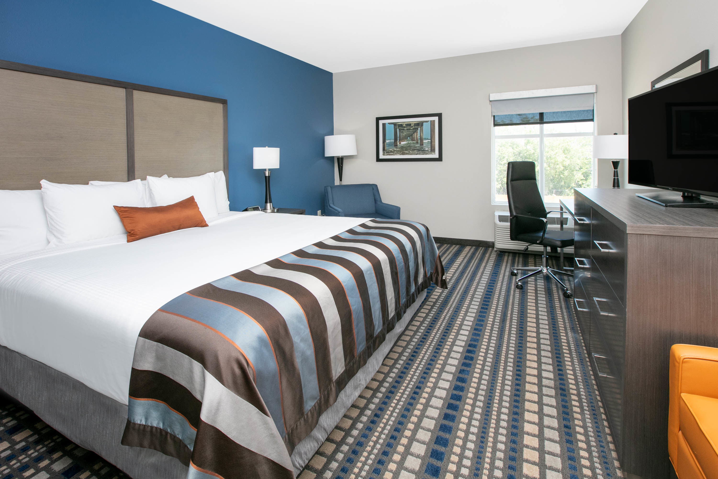 Guest room at the Wingate by Wyndham Corpus Christi in Corpus Christi, Texas