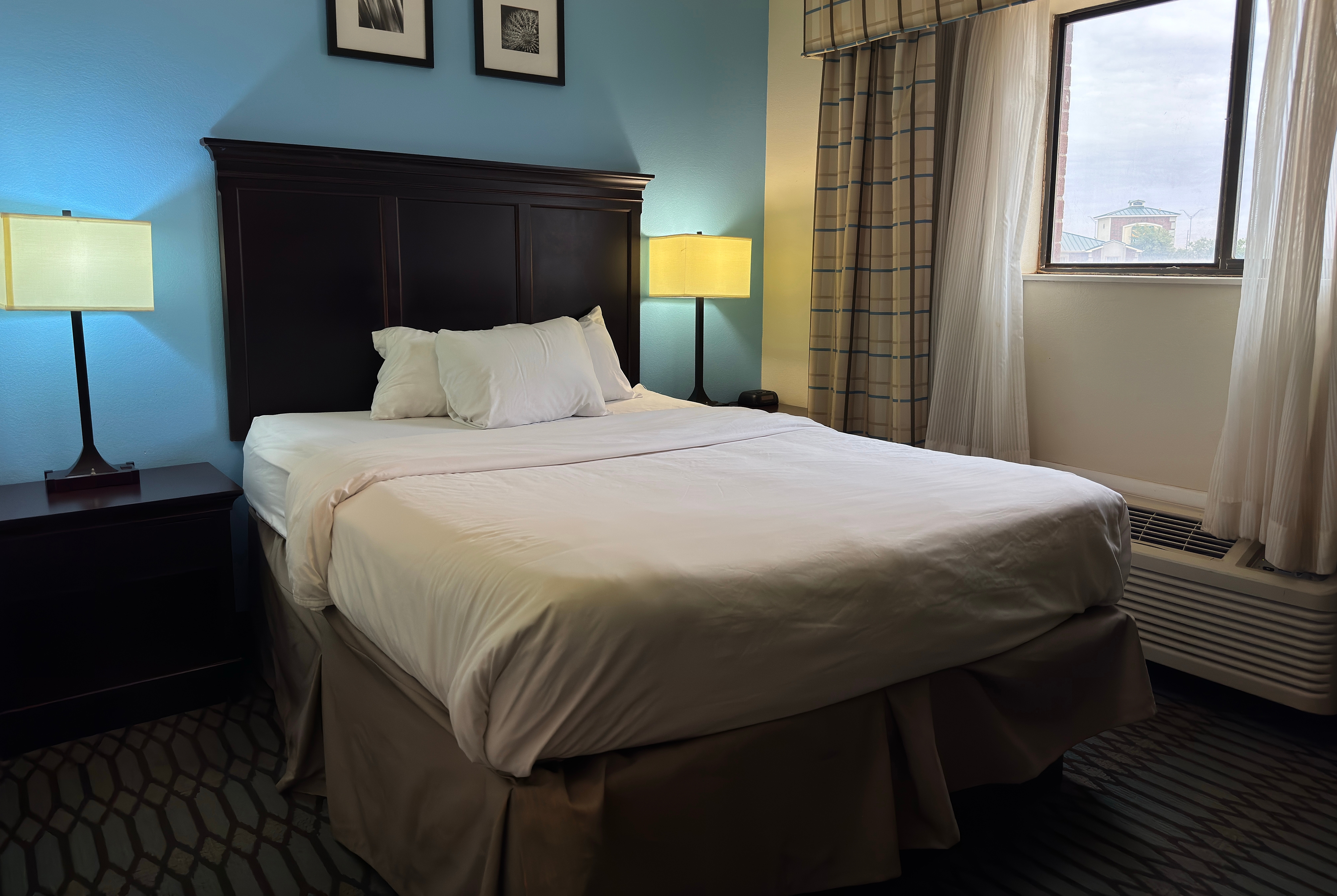 Guest room at the Wingate by Wyndham Lubbock TX South in Lubbock, Texas