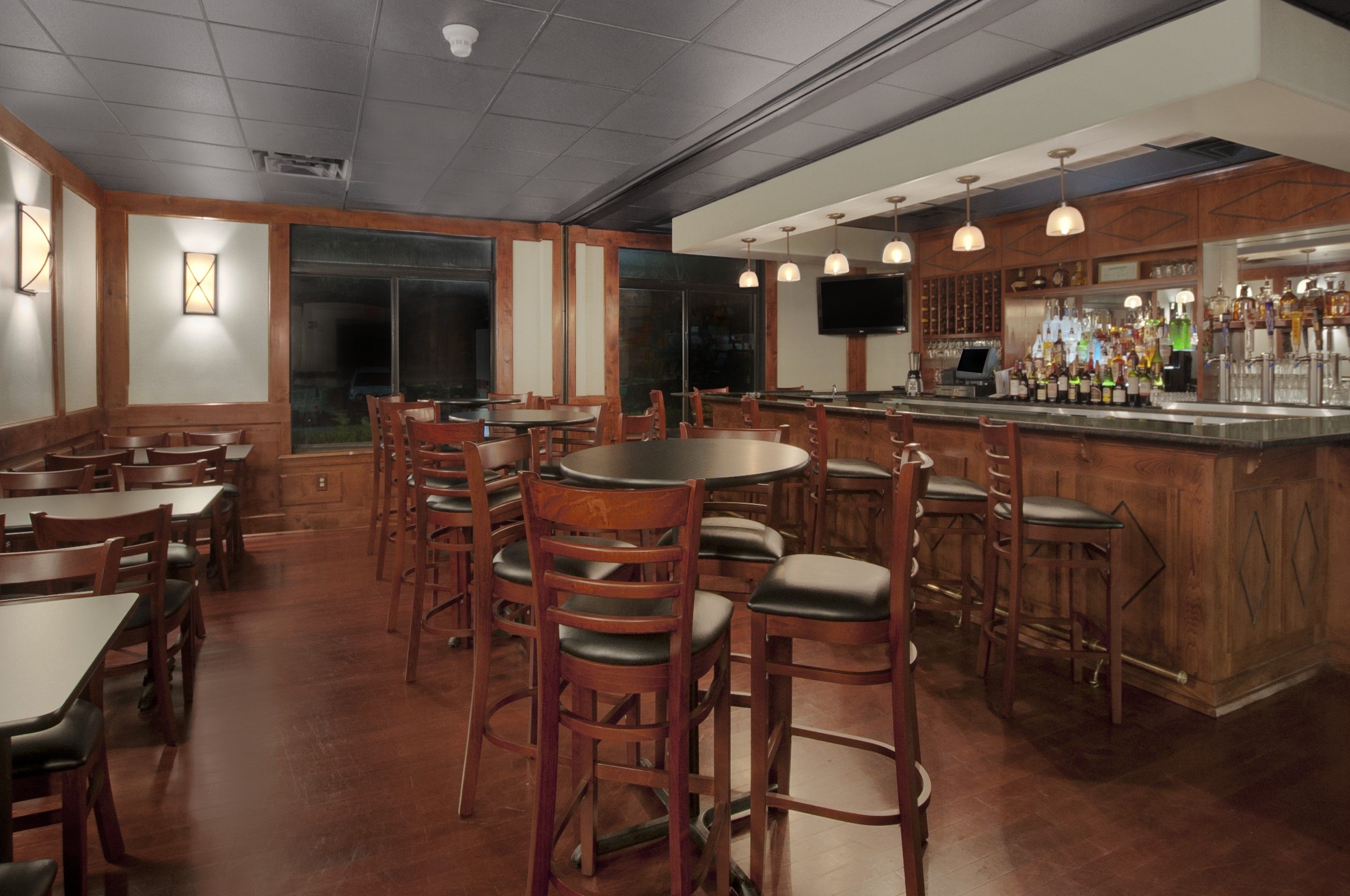 Bar at Wingate by Wyndham Round Rock Hotel & Conference Center in Round Rock, Texas