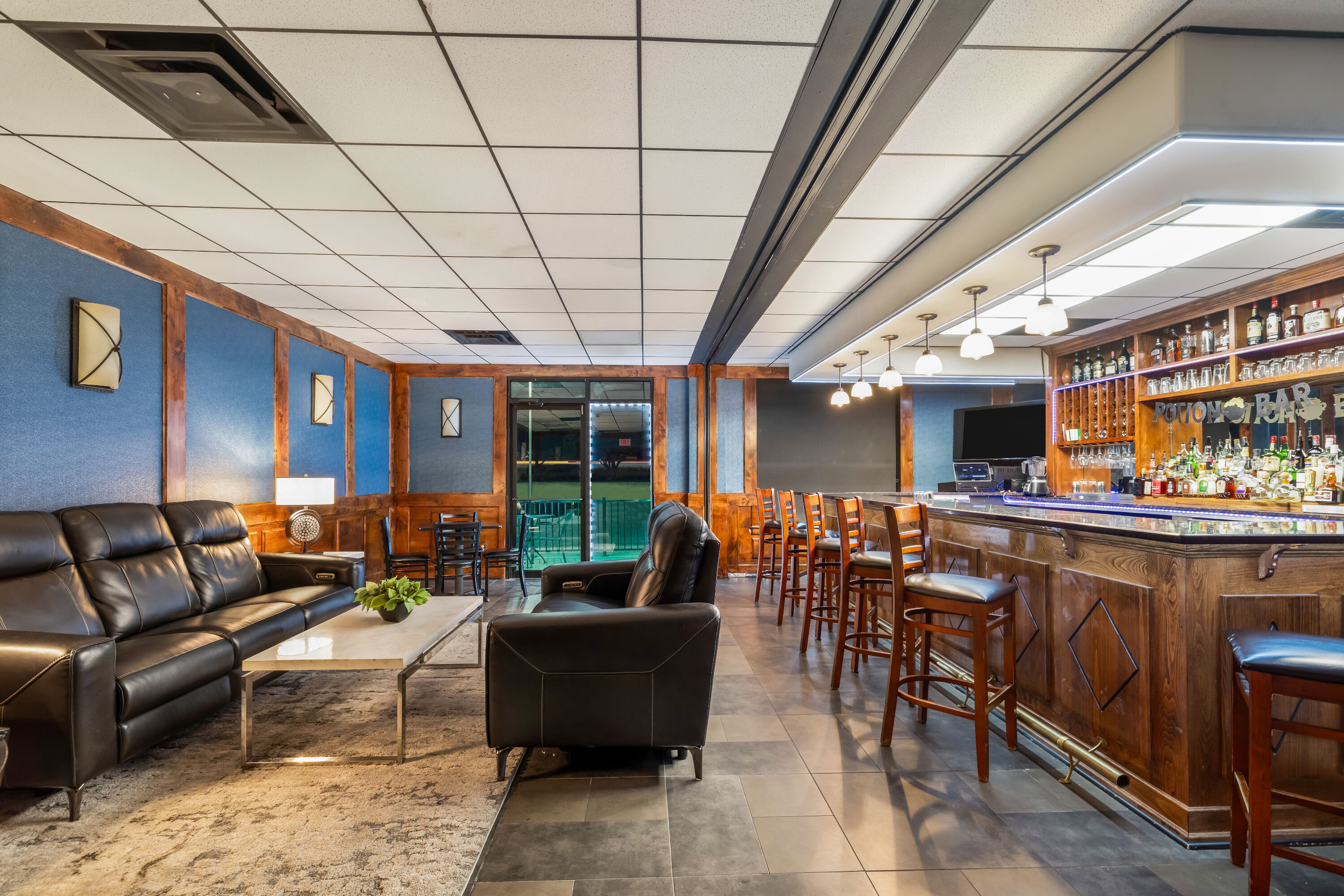 Bar at Wingate by Wyndham Round Rock Hotel & Conference Center in Round Rock, Texas