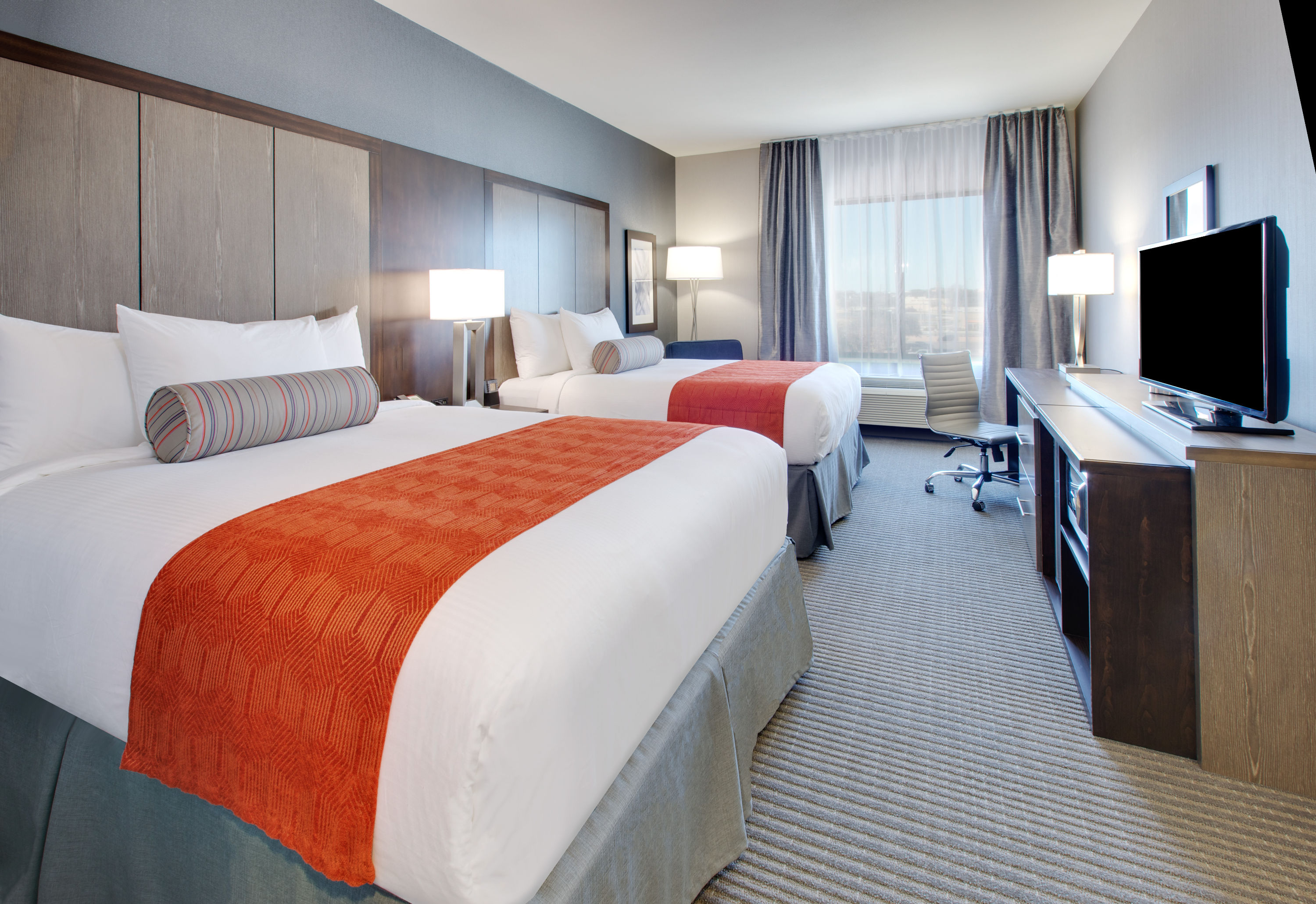 Guest room at the Wingate by Wyndham San Angelo in San Angelo, Texas