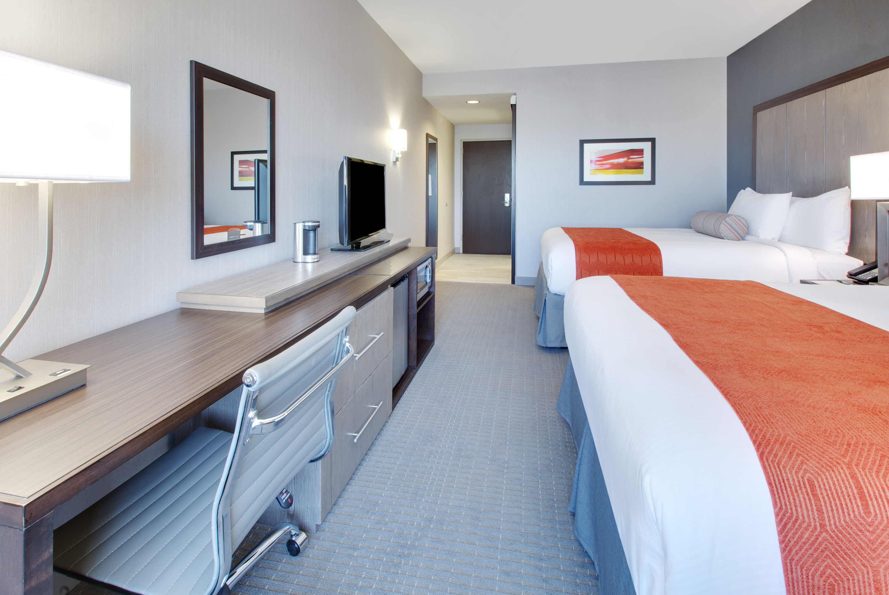 Guest room at the Wingate by Wyndham San Angelo in San Angelo, Texas