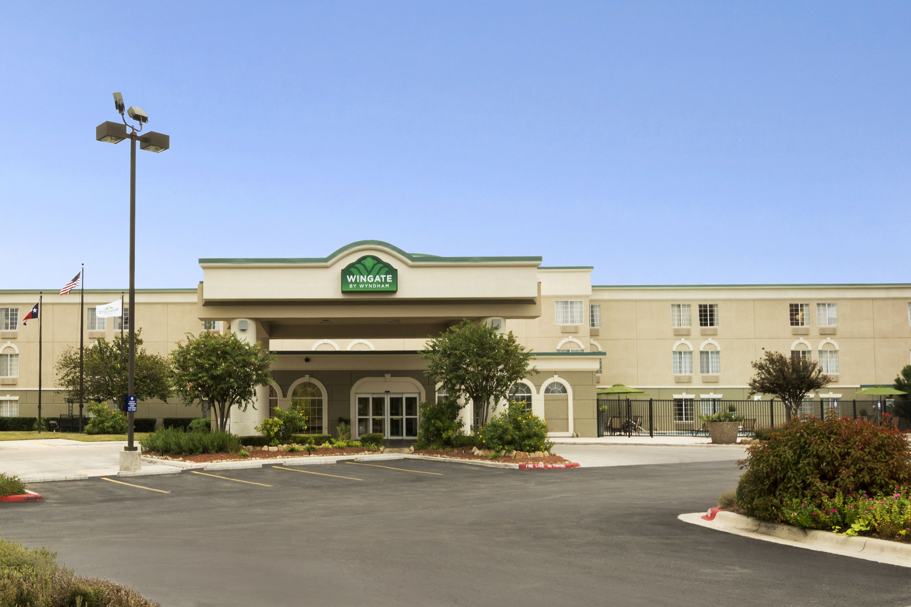 Exterior of Wingate by Wyndham San Marcos hotel in San Marcos, Texas
