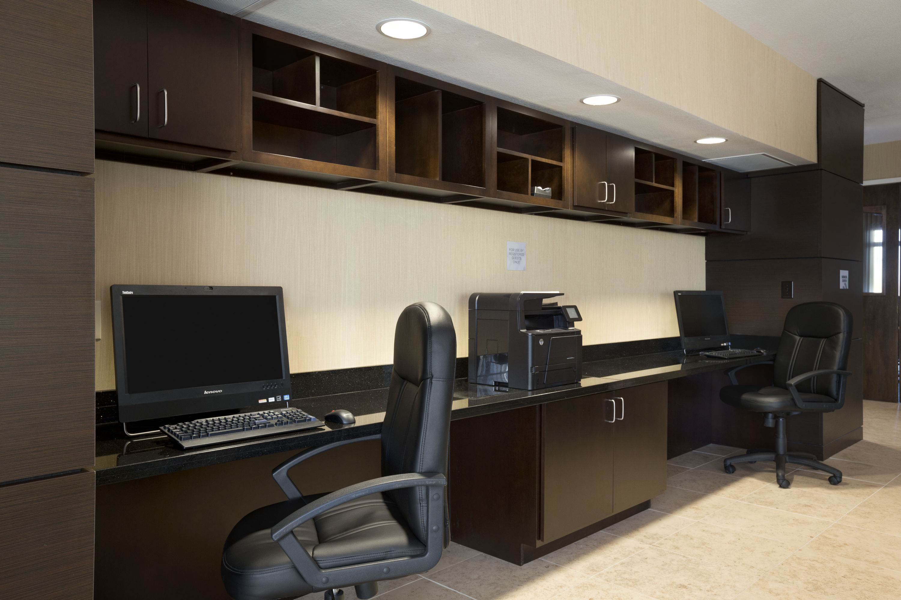 Wingate by Wyndham Seminole business center in Seminole, Texas