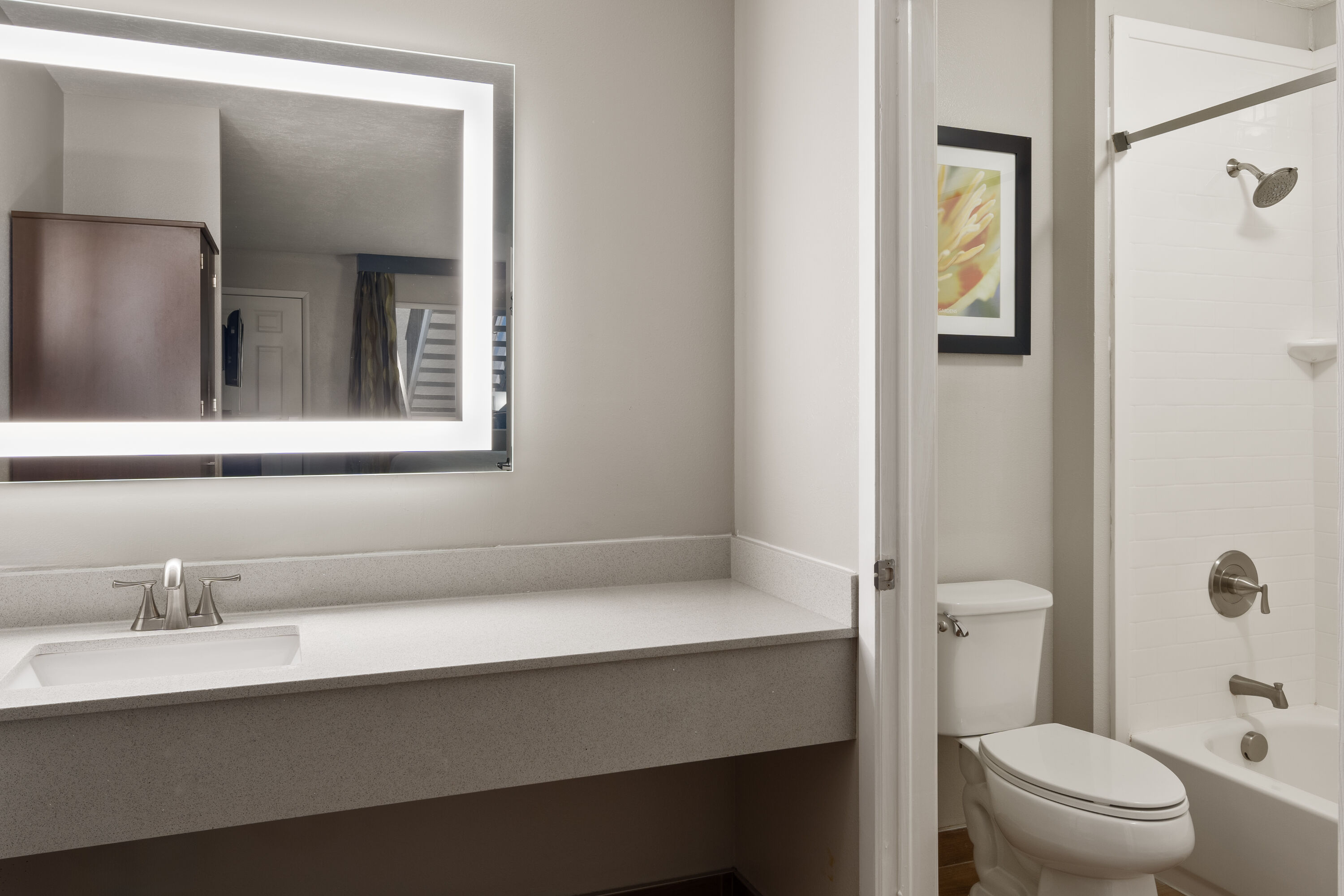 Guest room at the Wingate by Wyndham Cedar City in Cedar City, Utah