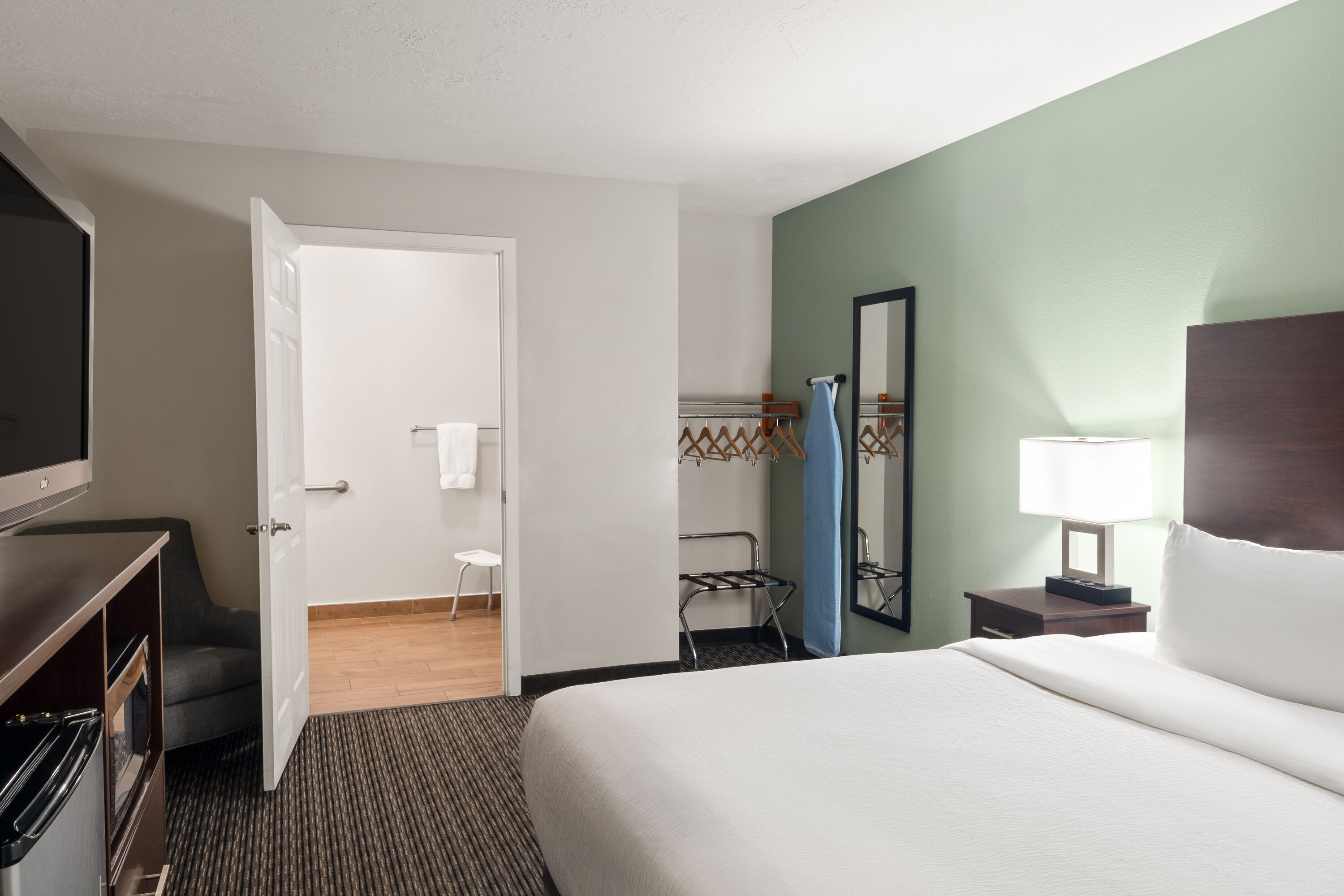 Guest room at the Wingate by Wyndham Cedar City in Cedar City, Utah