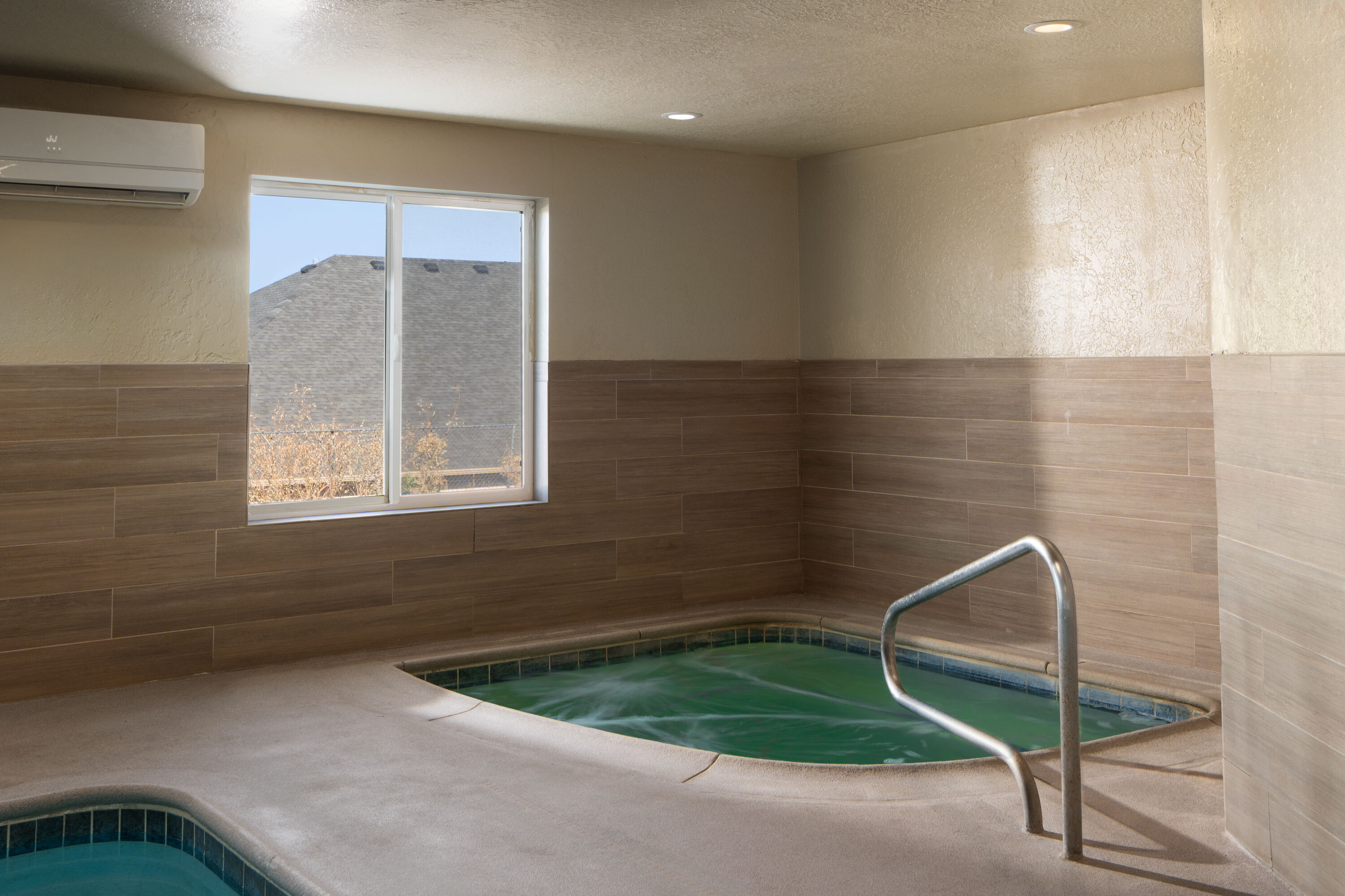 Hot tub at the Wingate by Wyndham Cedar City in Cedar City, Utah