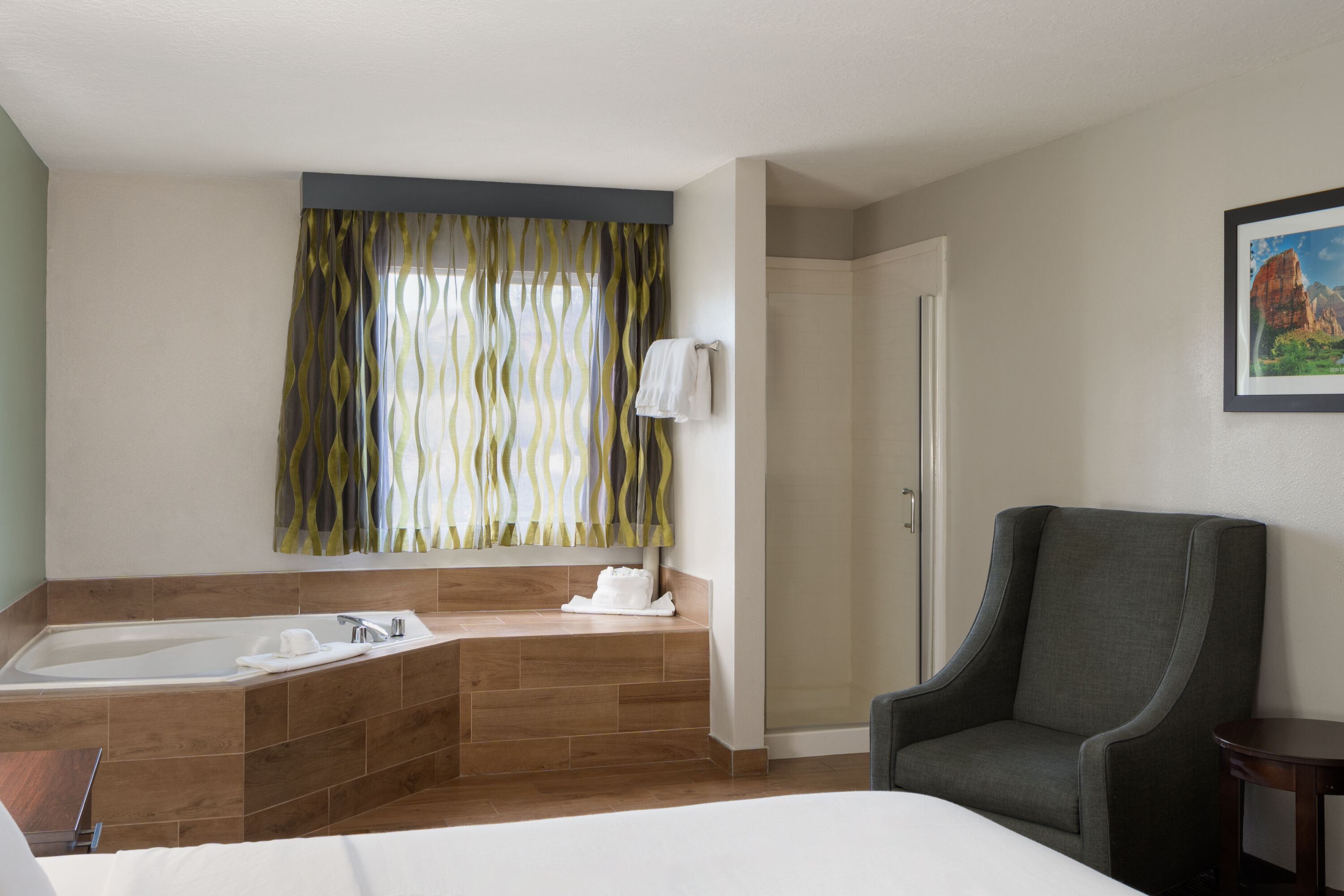 Wingate by Wyndham Cedar City hot tub suite in Cedar City, Utah