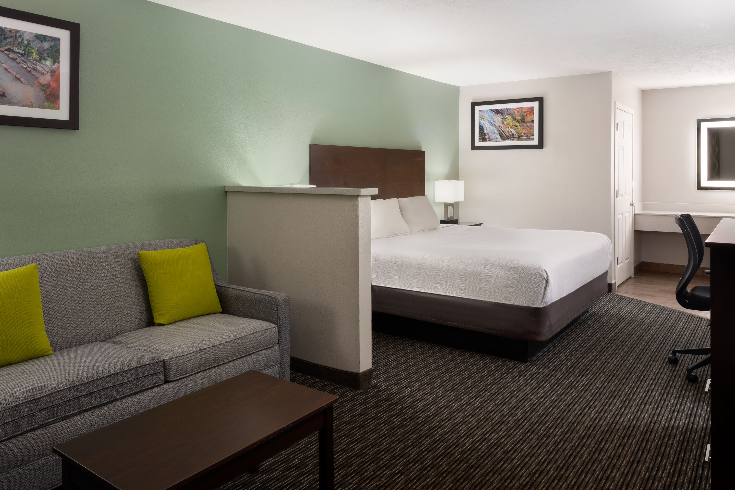 Wingate by Wyndham Cedar City suite in Cedar City, Utah