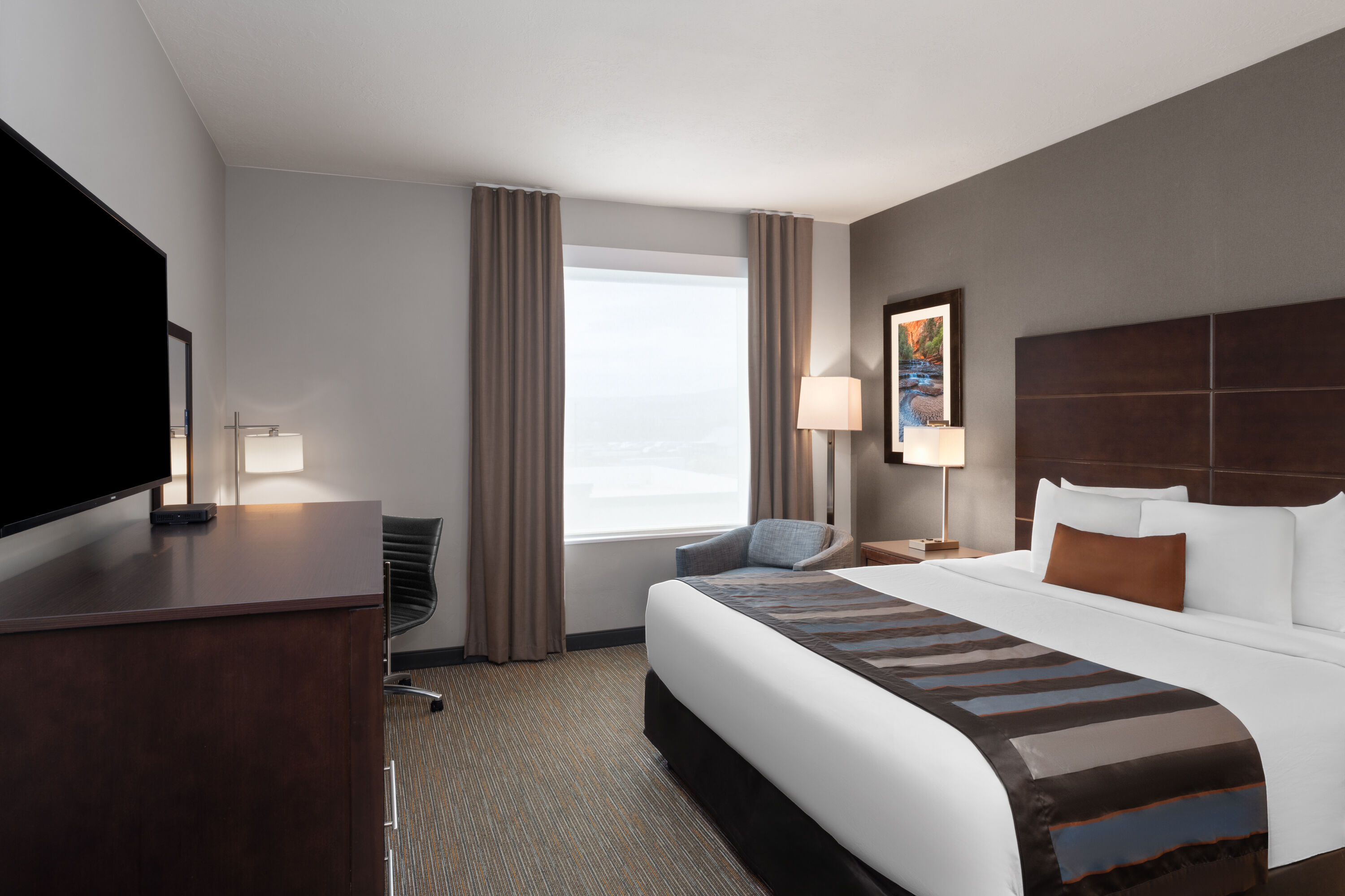 Guest room at the Wingate by Wyndham Hurricane/Zion National Park in Hurricane, Utah