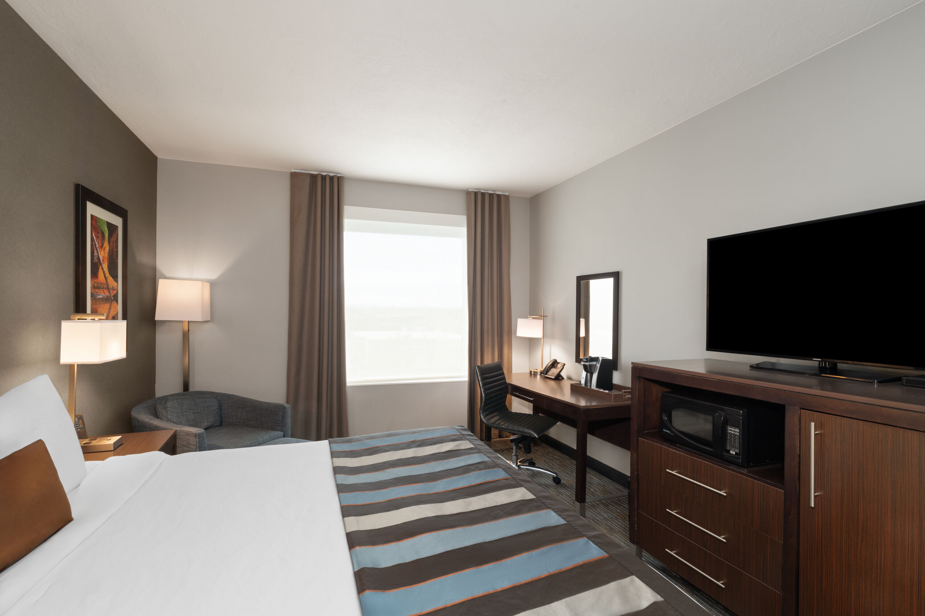 Guest room at the Wingate by Wyndham Hurricane/Zion National Park in Hurricane, Utah