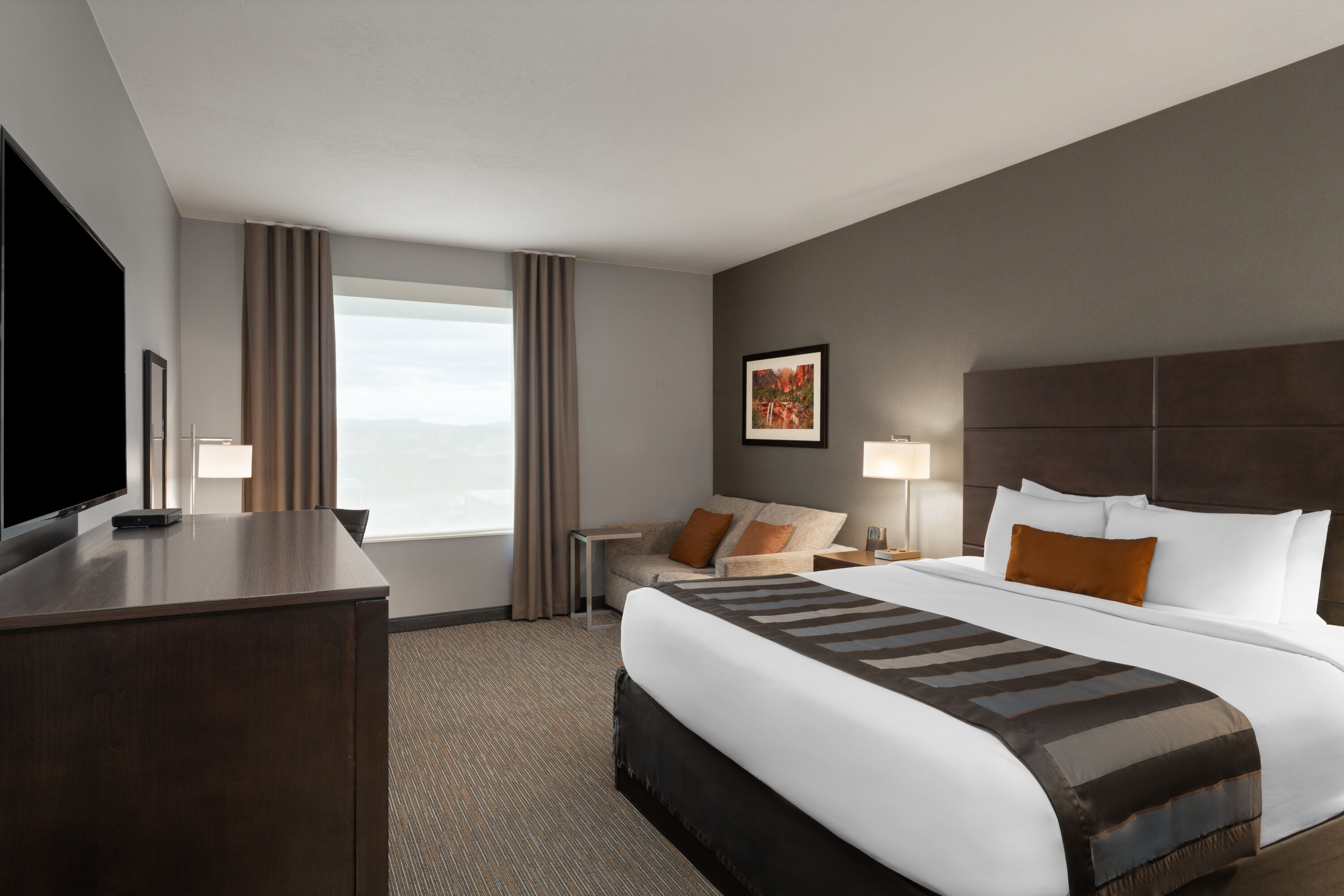 Guest room at the Wingate by Wyndham Hurricane/Zion National Park in Hurricane, Utah