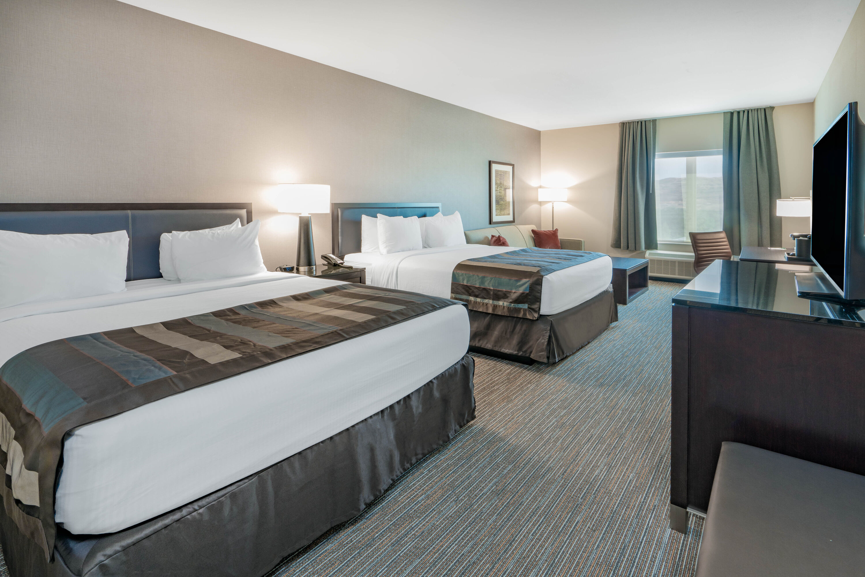 Guest room at the Wingate by Wyndham Moab in Moab, Utah