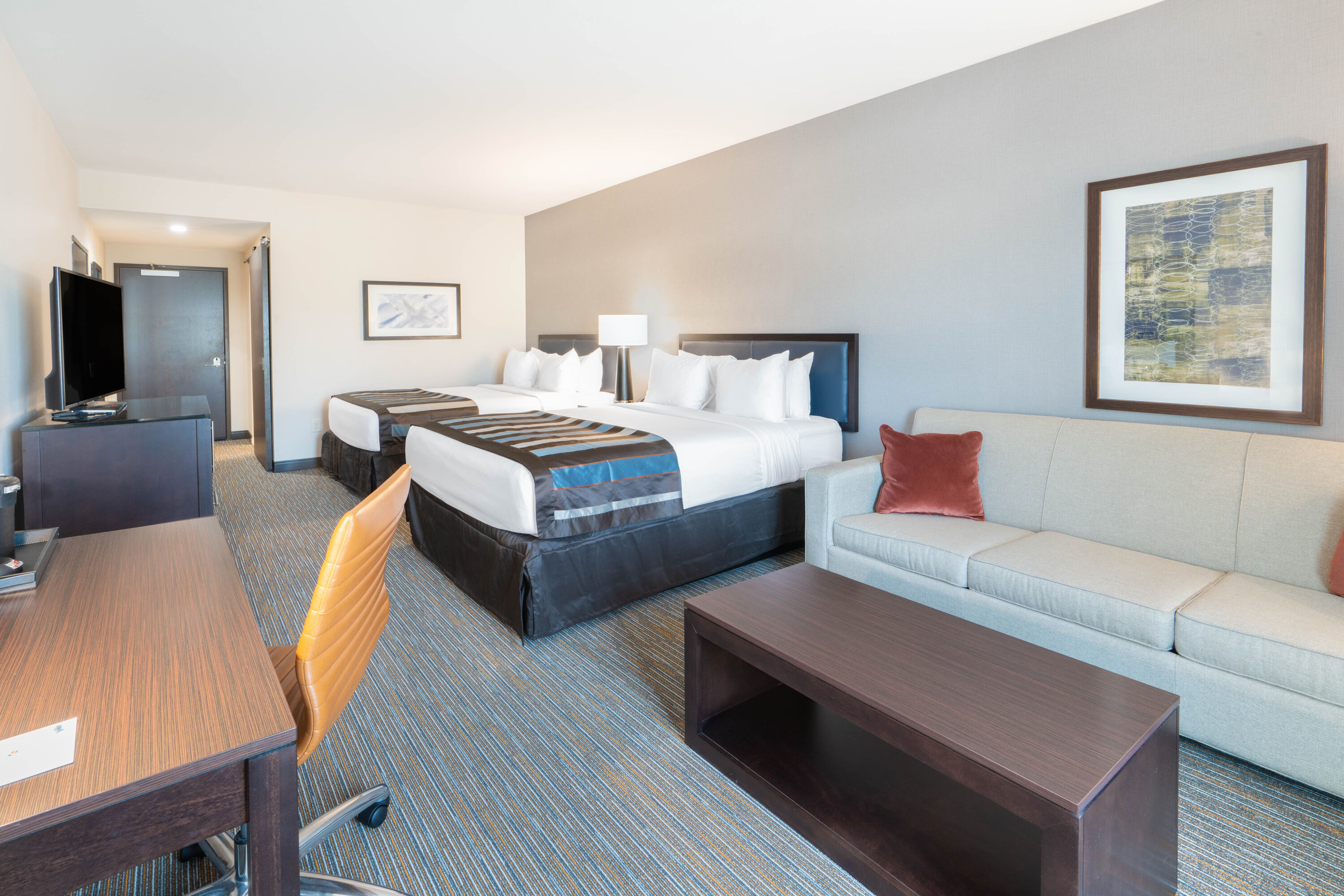 Guest room at the Wingate by Wyndham Moab in Moab, Utah