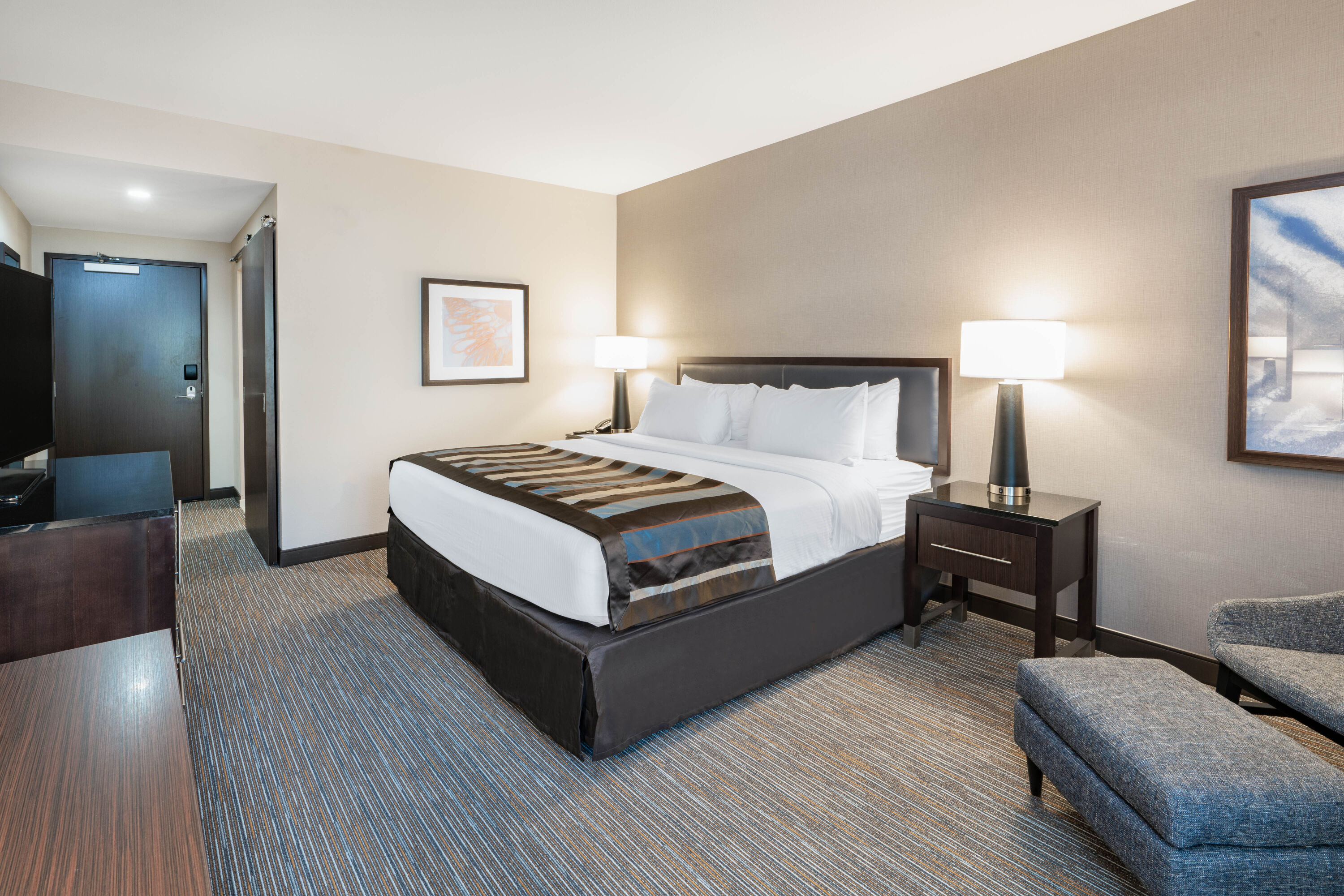 Guest room at the Wingate by Wyndham Moab in Moab, Utah