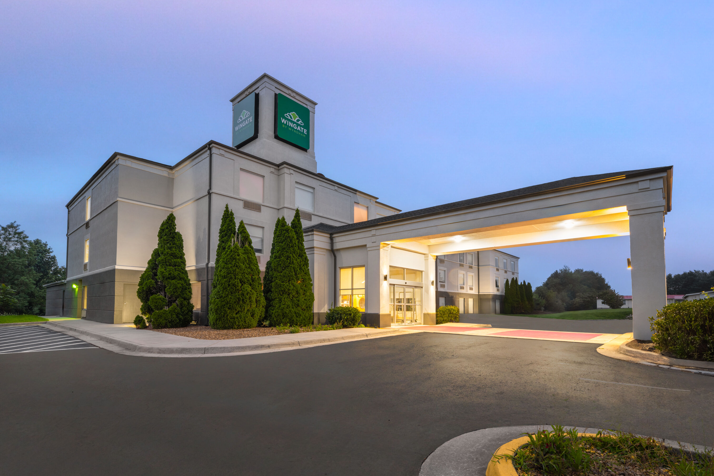 Exterior Dusk Image of Wingate by Wyndham Dublin Near Claytor Lake State Park hotel in Dublin, Virginia