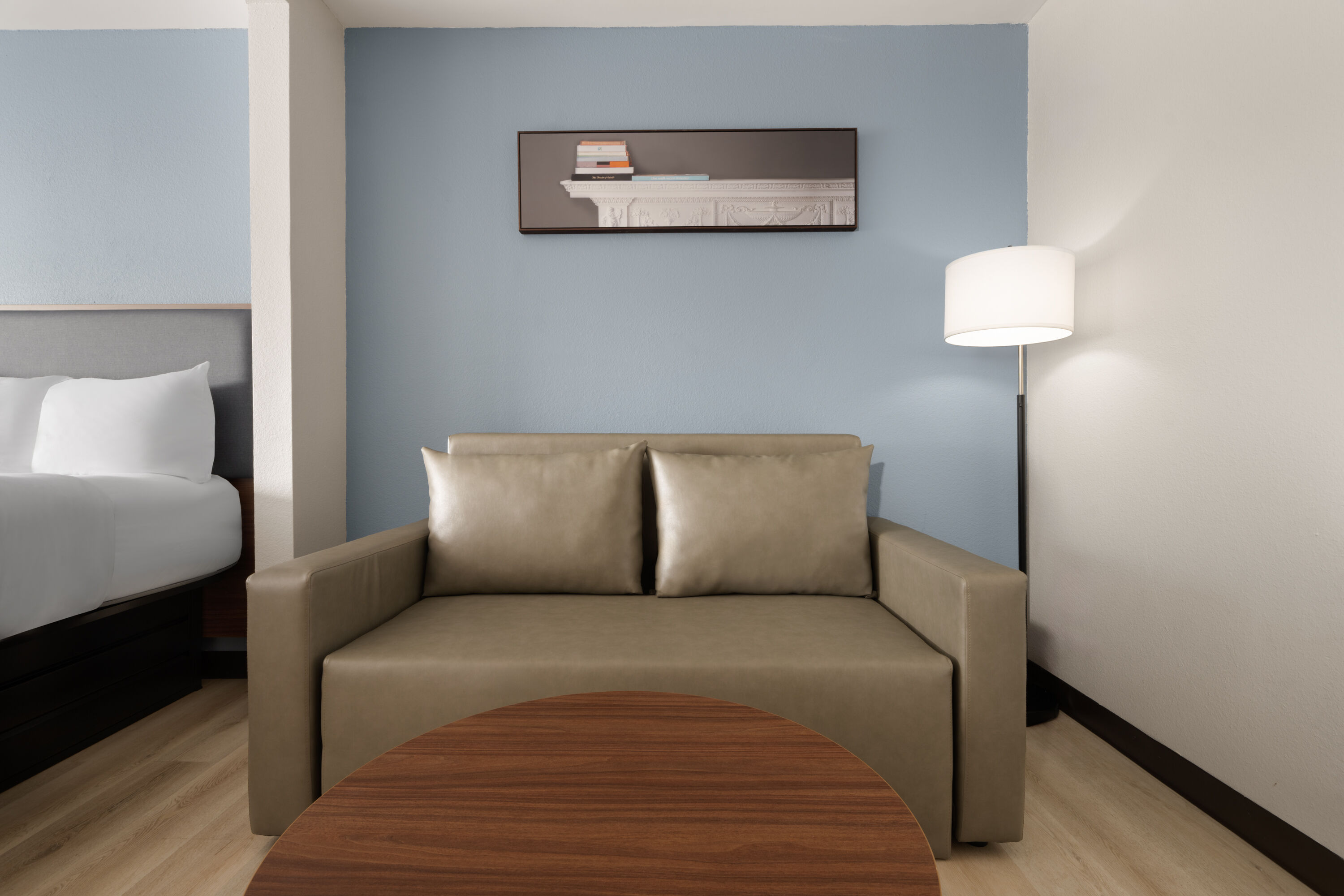 Guest room at the Wingate by Wyndham Dublin Near Claytor Lake State Park in Dublin, Virginia