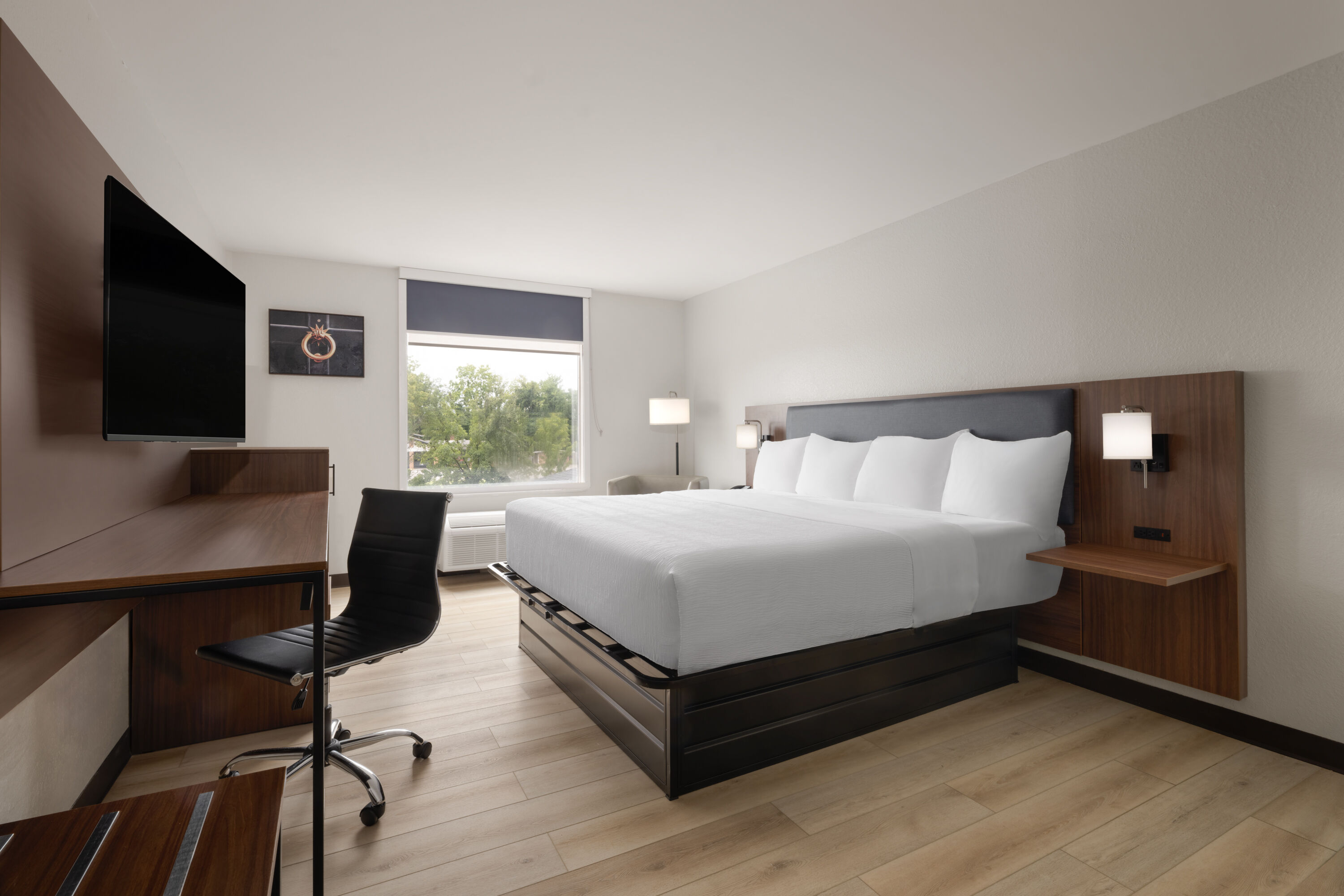 Guest room at the Wingate by Wyndham Dublin Near Claytor Lake State Park in Dublin, Virginia