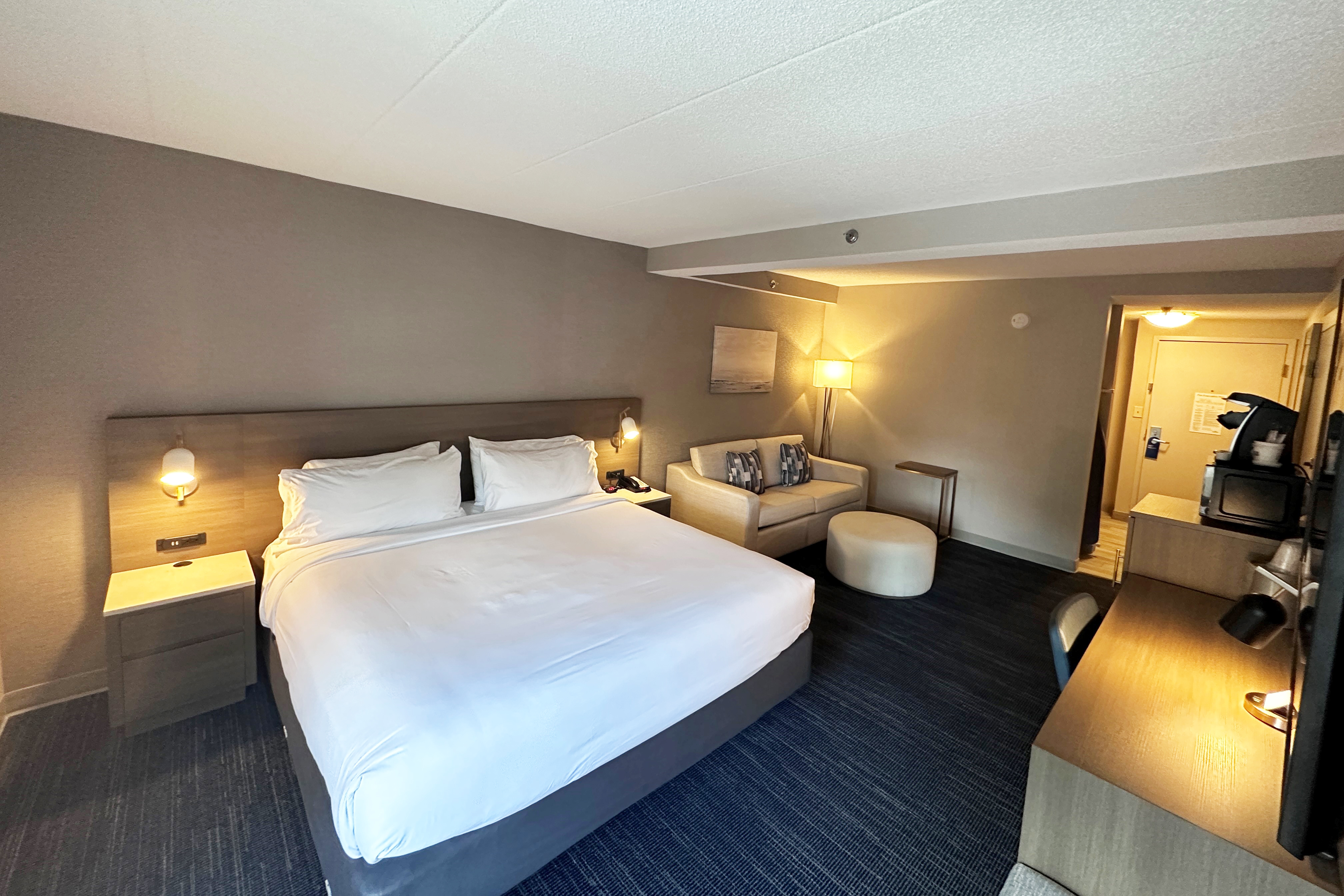 Guest room at the Wingate by Wyndham Waynesboro in Waynesboro, Virginia