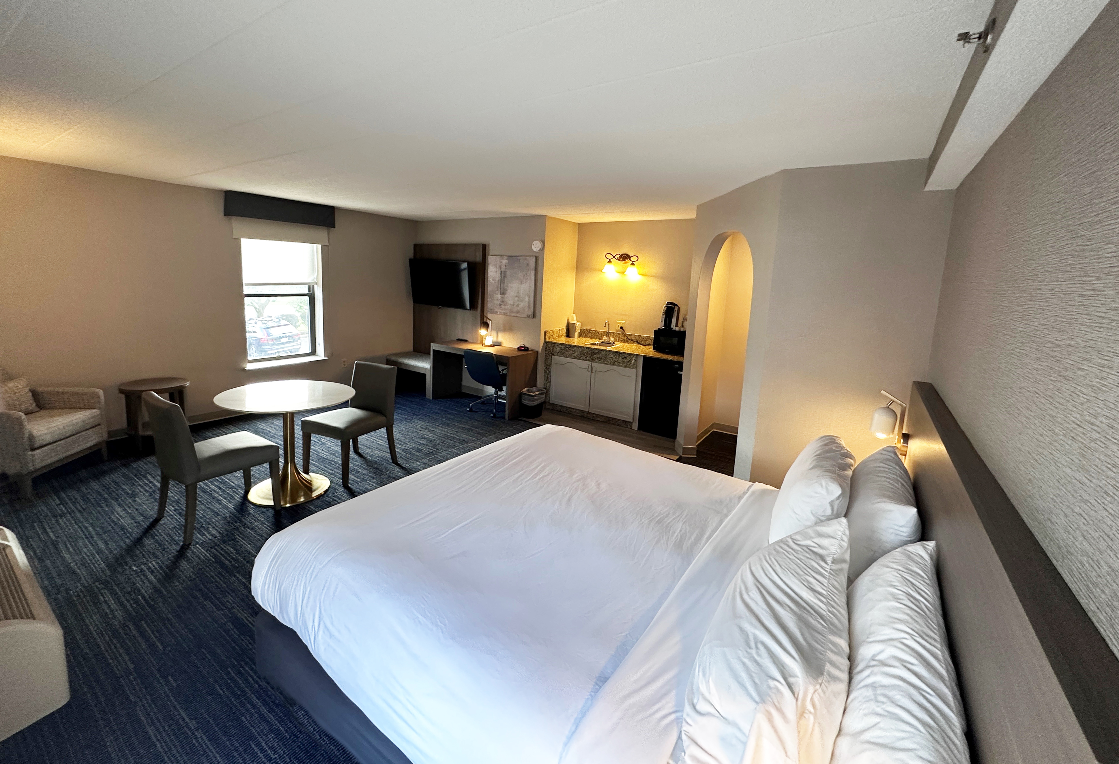 Guest room at the Wingate by Wyndham Waynesboro in Waynesboro, Virginia