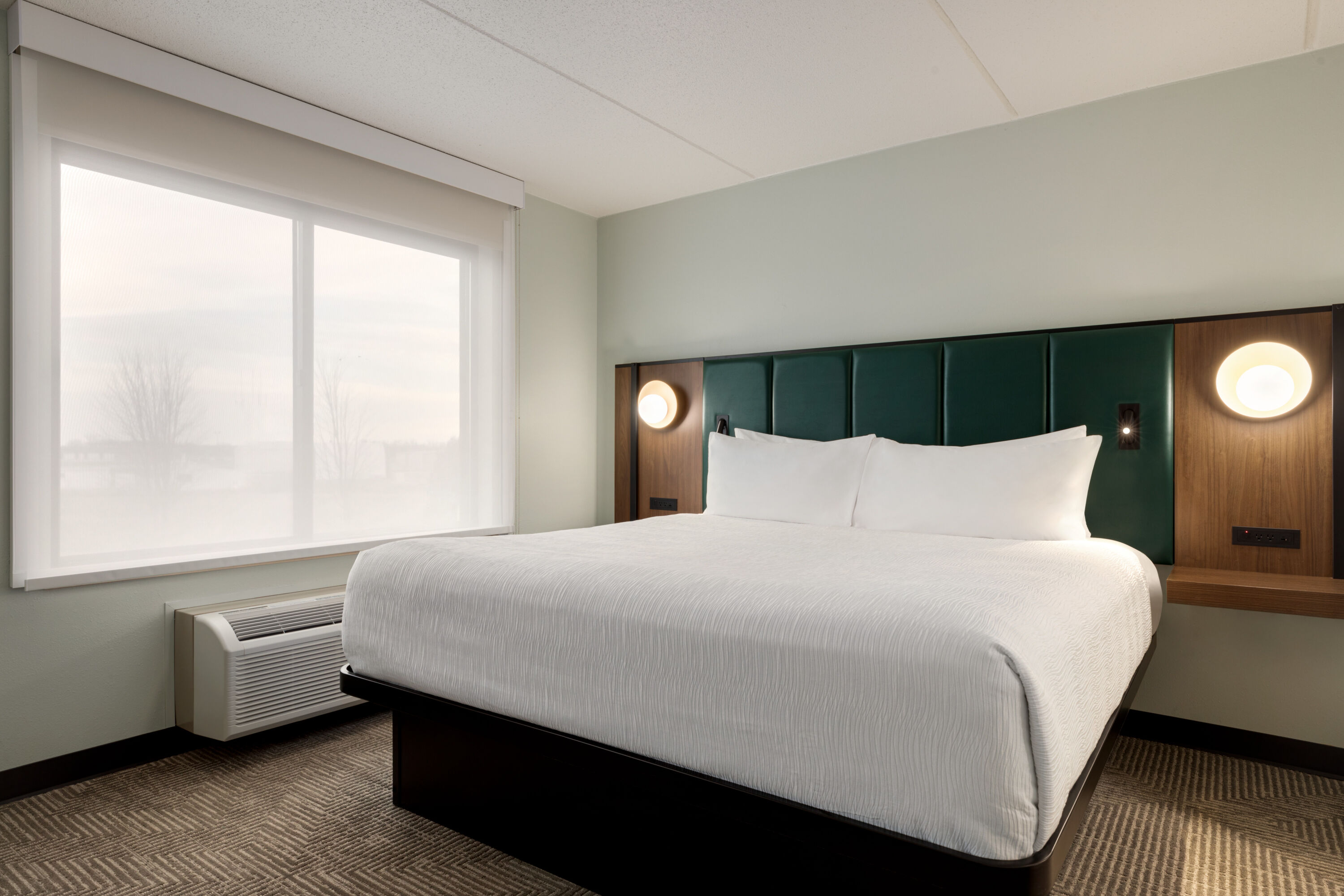 Wingate by Wyndham Green Bay/Airport suite in Green Bay, Wisconsin