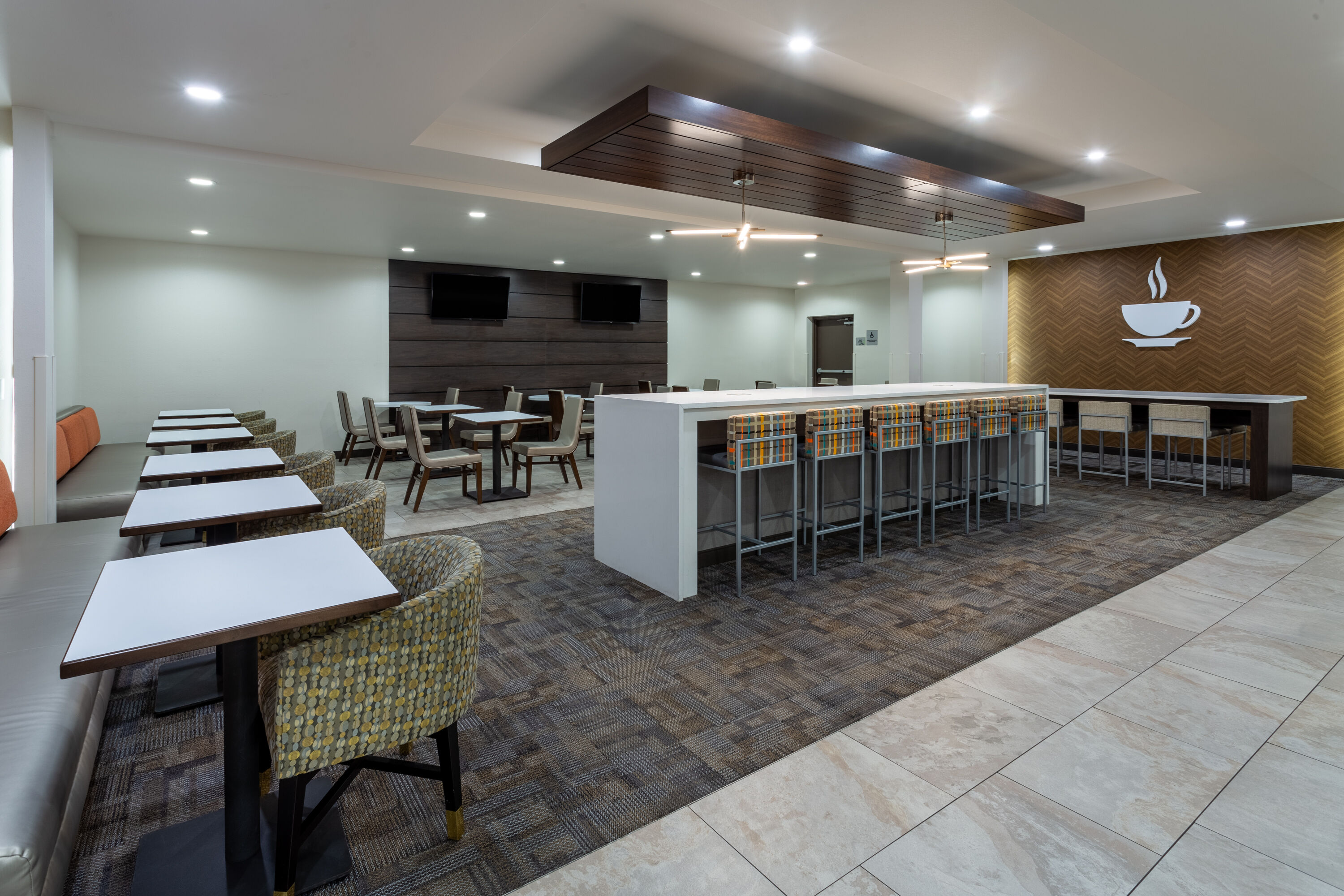 Free breakfast at Wingate by Wyndham Wisconsin Dells Waterpark in Wisconsin Dells, Wisconsin