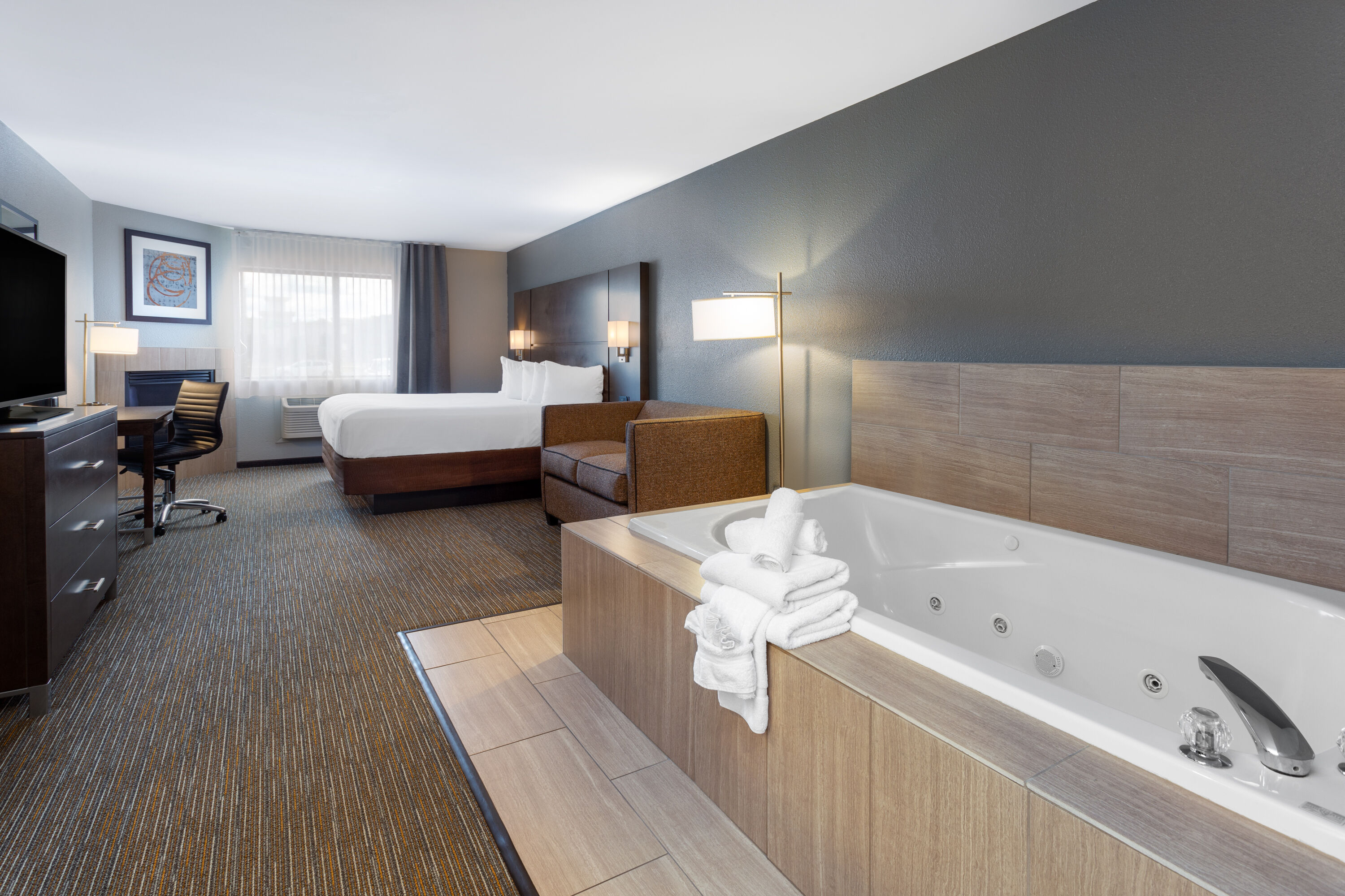 Wingate by Wyndham Wisconsin Dells Waterpark suite in Wisconsin Dells, Wisconsin