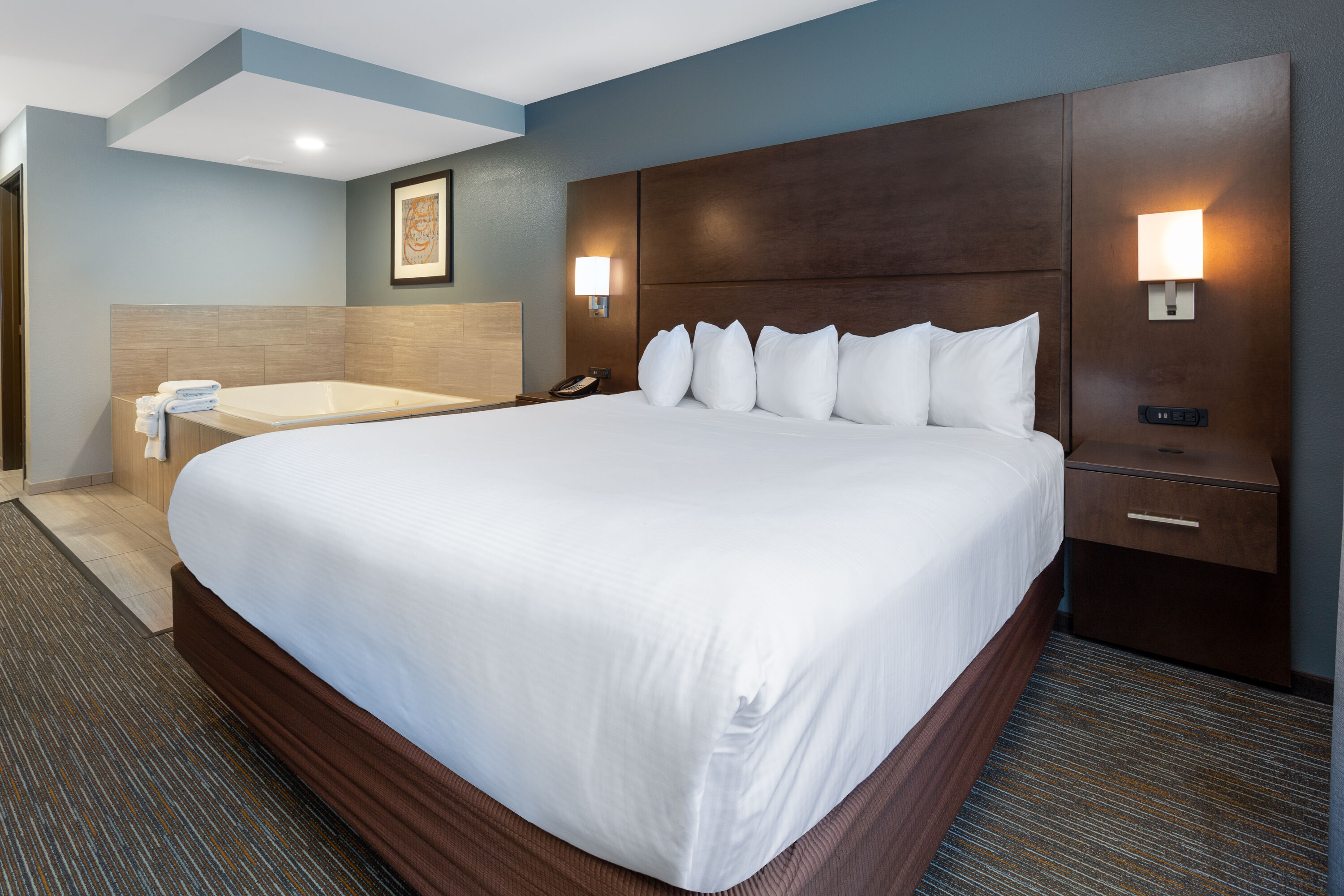 Wingate by Wyndham Wisconsin Dells Waterpark suite in Wisconsin Dells, Wisconsin