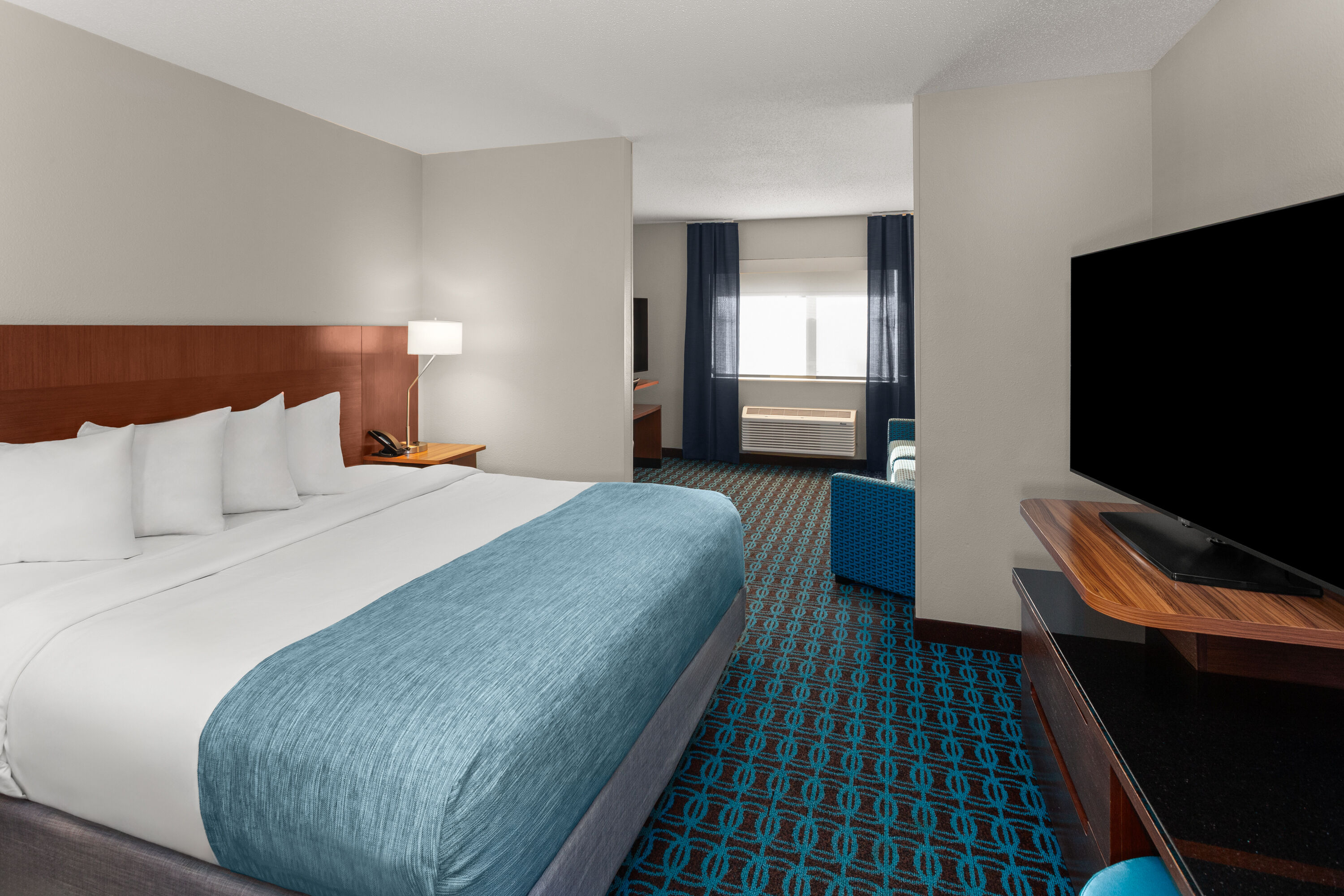 Guest room at the Wingate by Wyndham Oshkosh in Oshkosh, Wisconsin