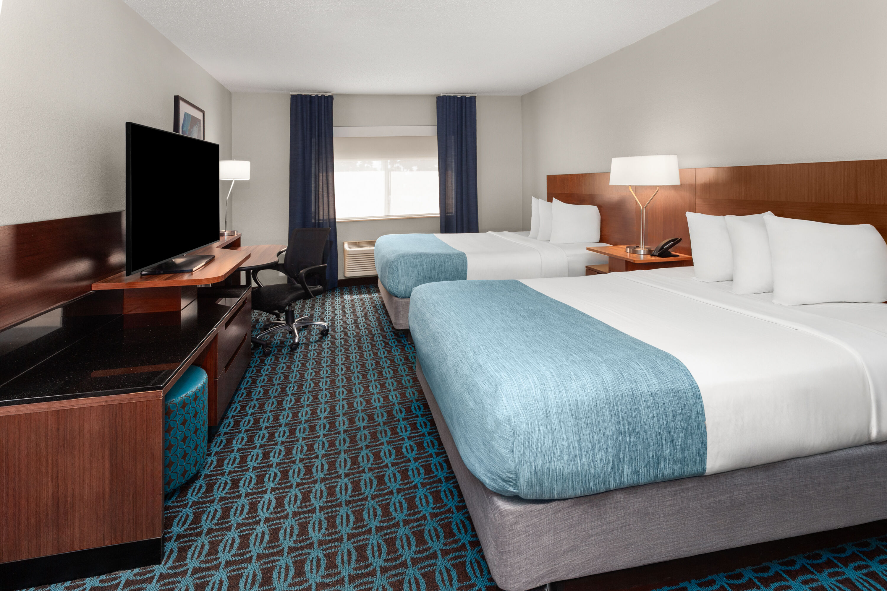 Guest room at the Wingate by Wyndham Oshkosh in Oshkosh, Wisconsin