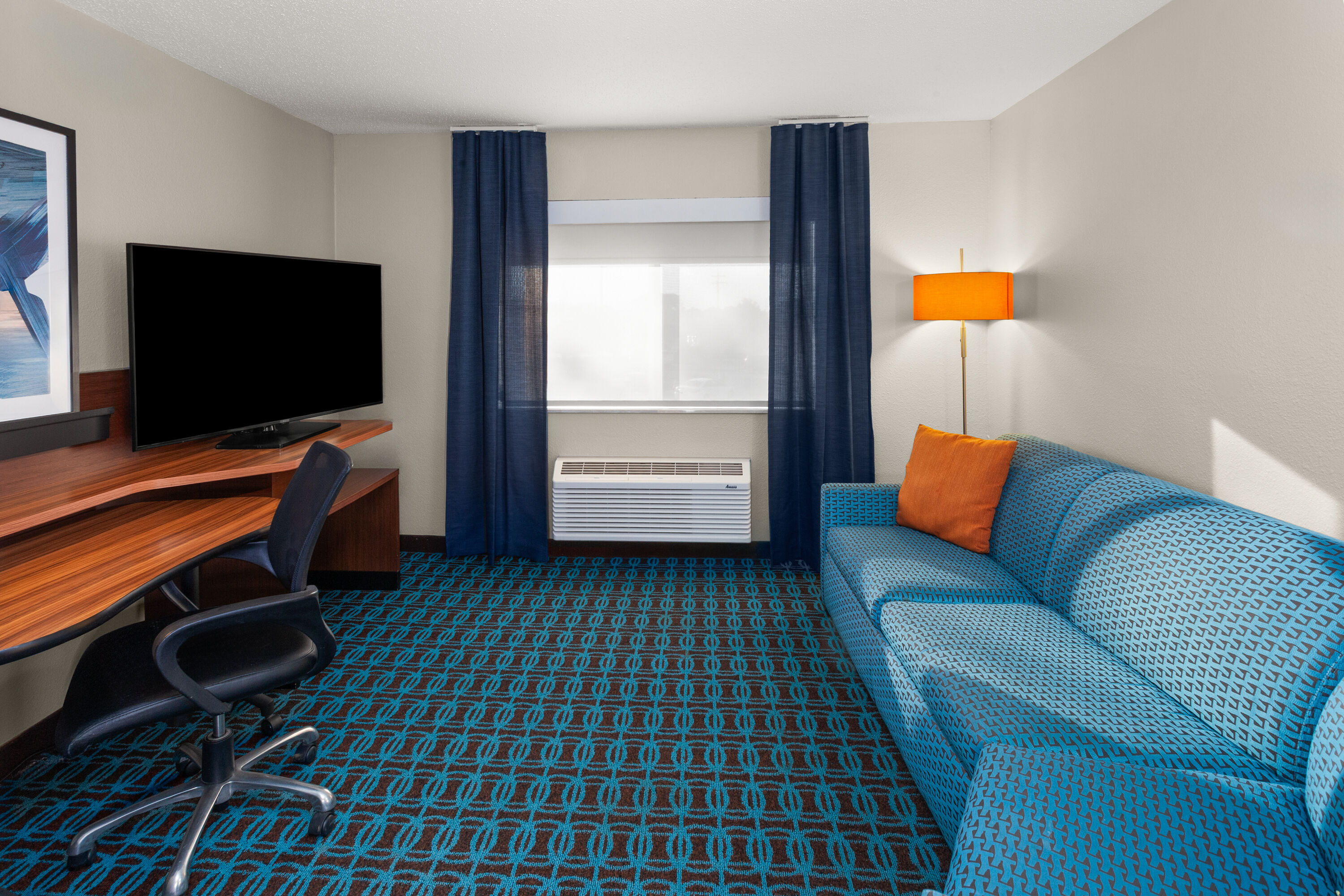 Wingate by Wyndham Oshkosh suite in Oshkosh, Wisconsin