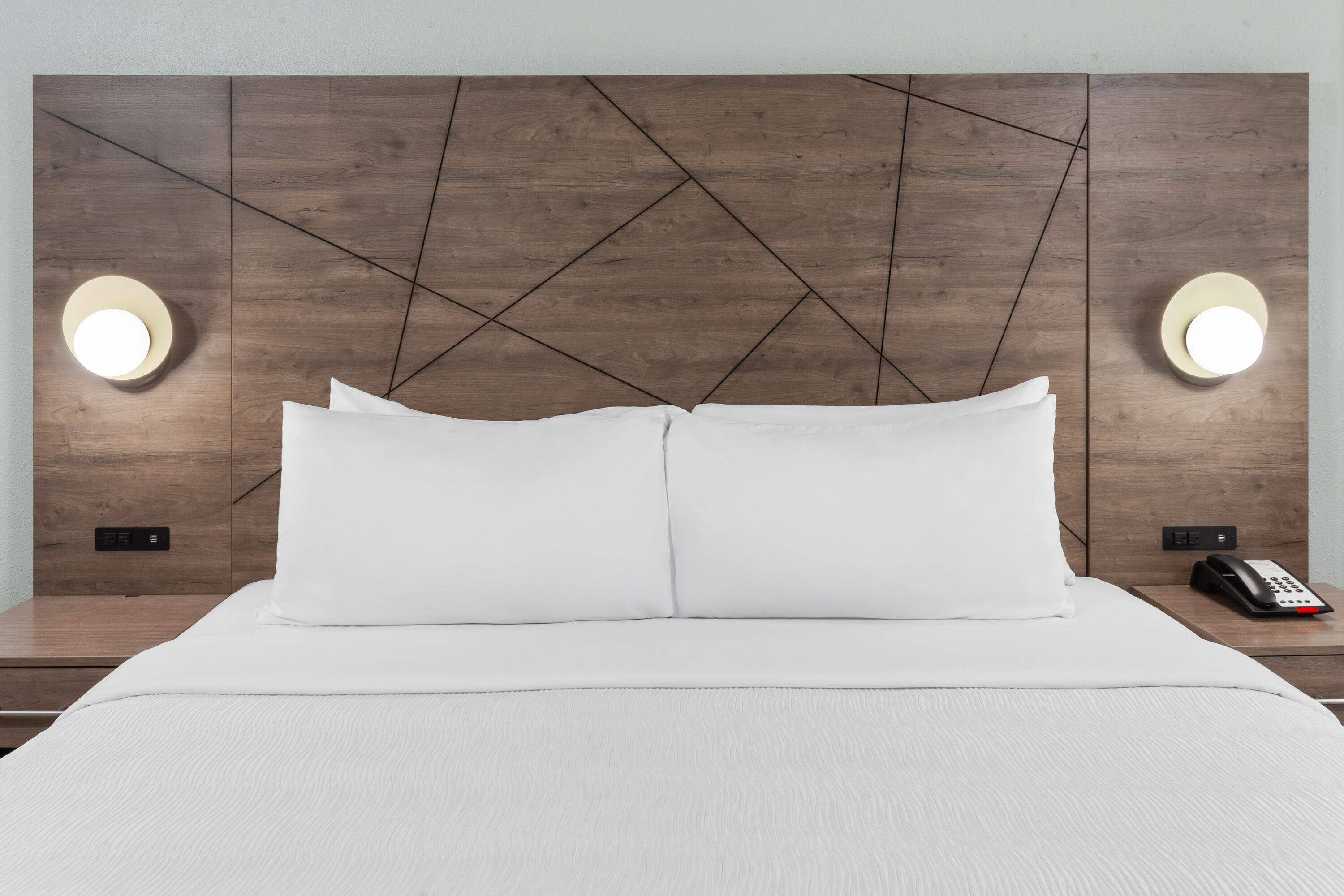 Guest room at the Wingate by Wyndham Sheboygan in Sheboygan, Wisconsin