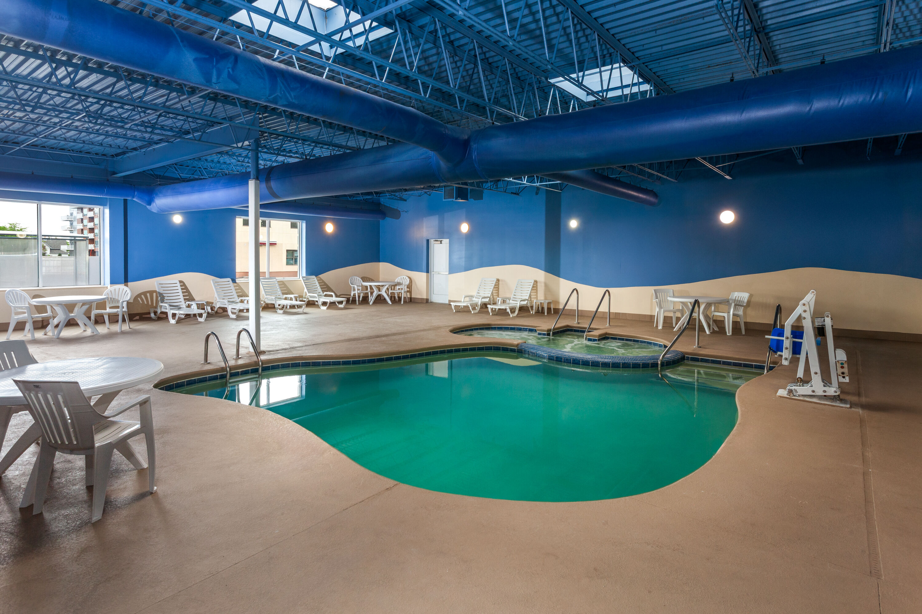 Indoor pool at the Wingate by Wyndham Sheboygan in Sheboygan, Wisconsin