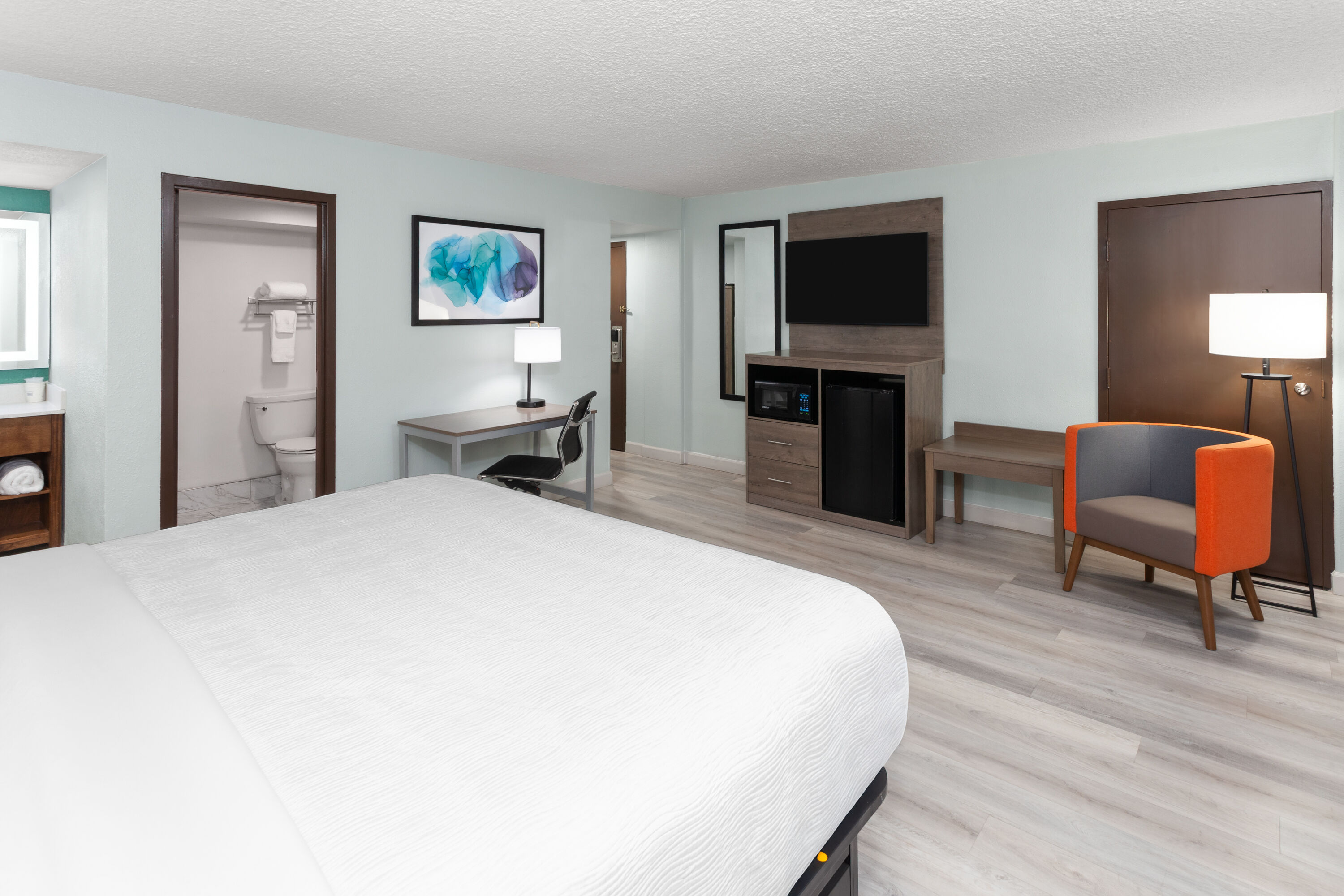 Wingate by Wyndham Sheboygan suite in Sheboygan, Wisconsin
