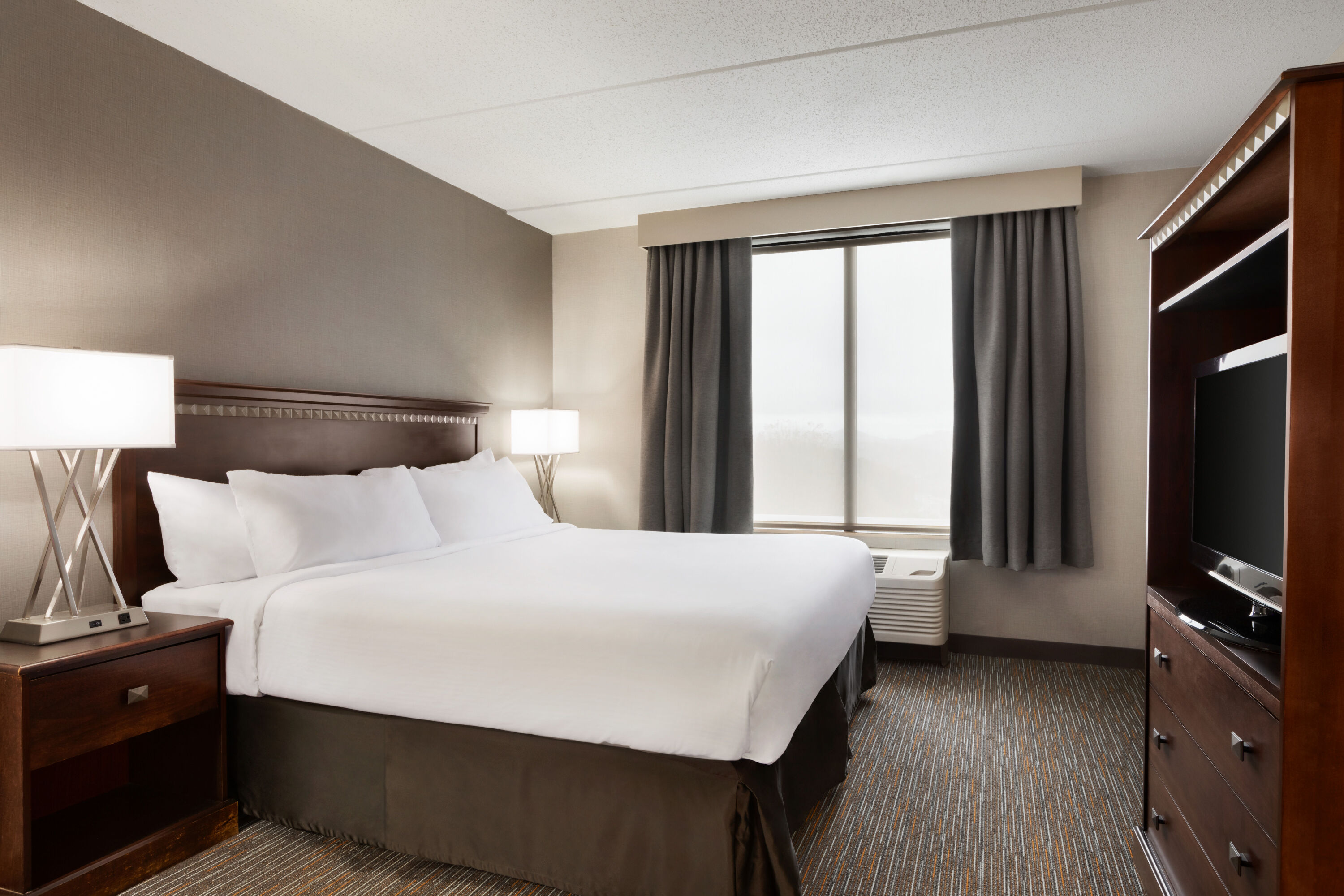 Guest room at the Wingate by Wyndham Bridgeport/Clarksburg in Bridgeport, West Virginia