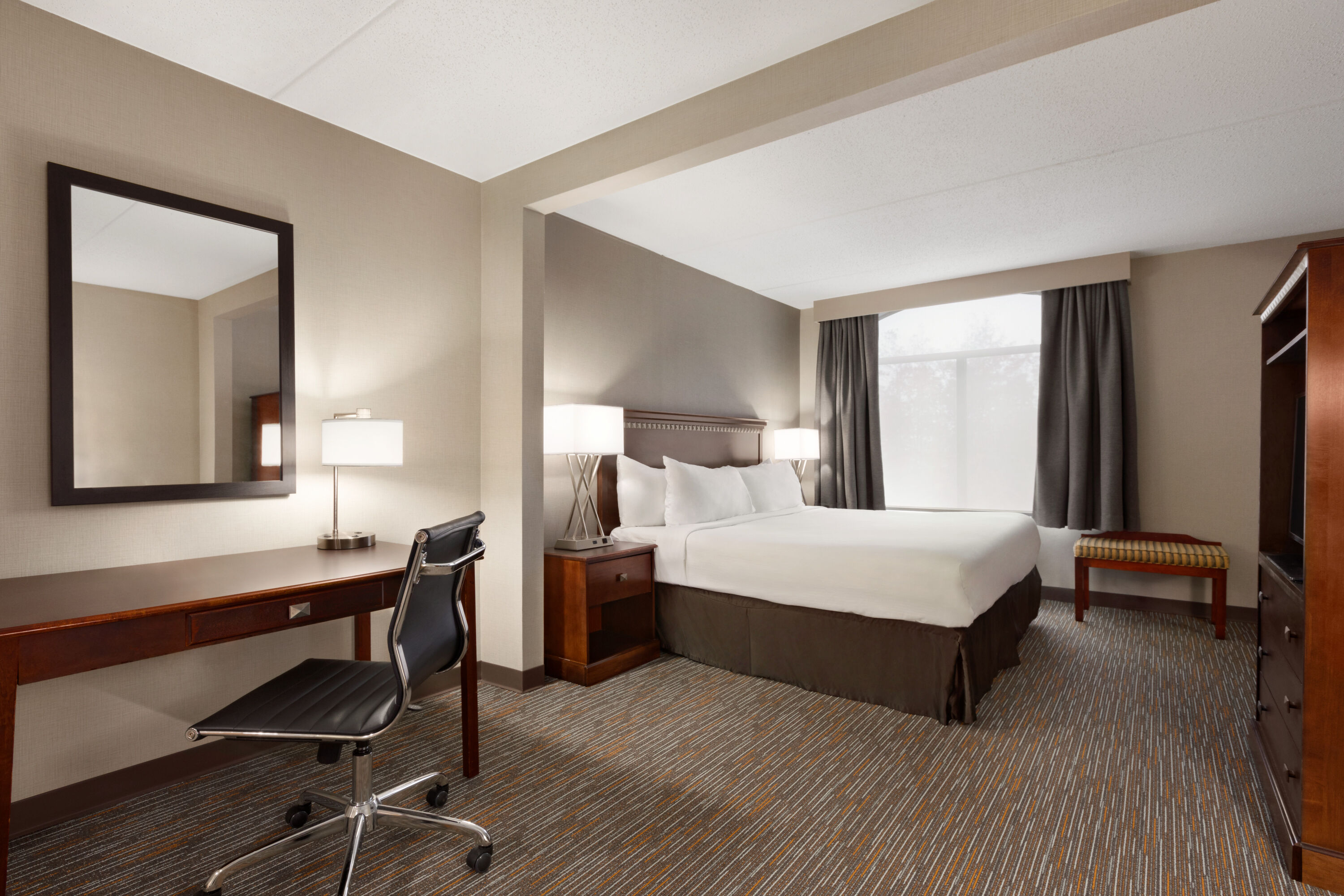 Wingate by Wyndham Bridgeport/Clarksburg suite in Bridgeport, West Virginia