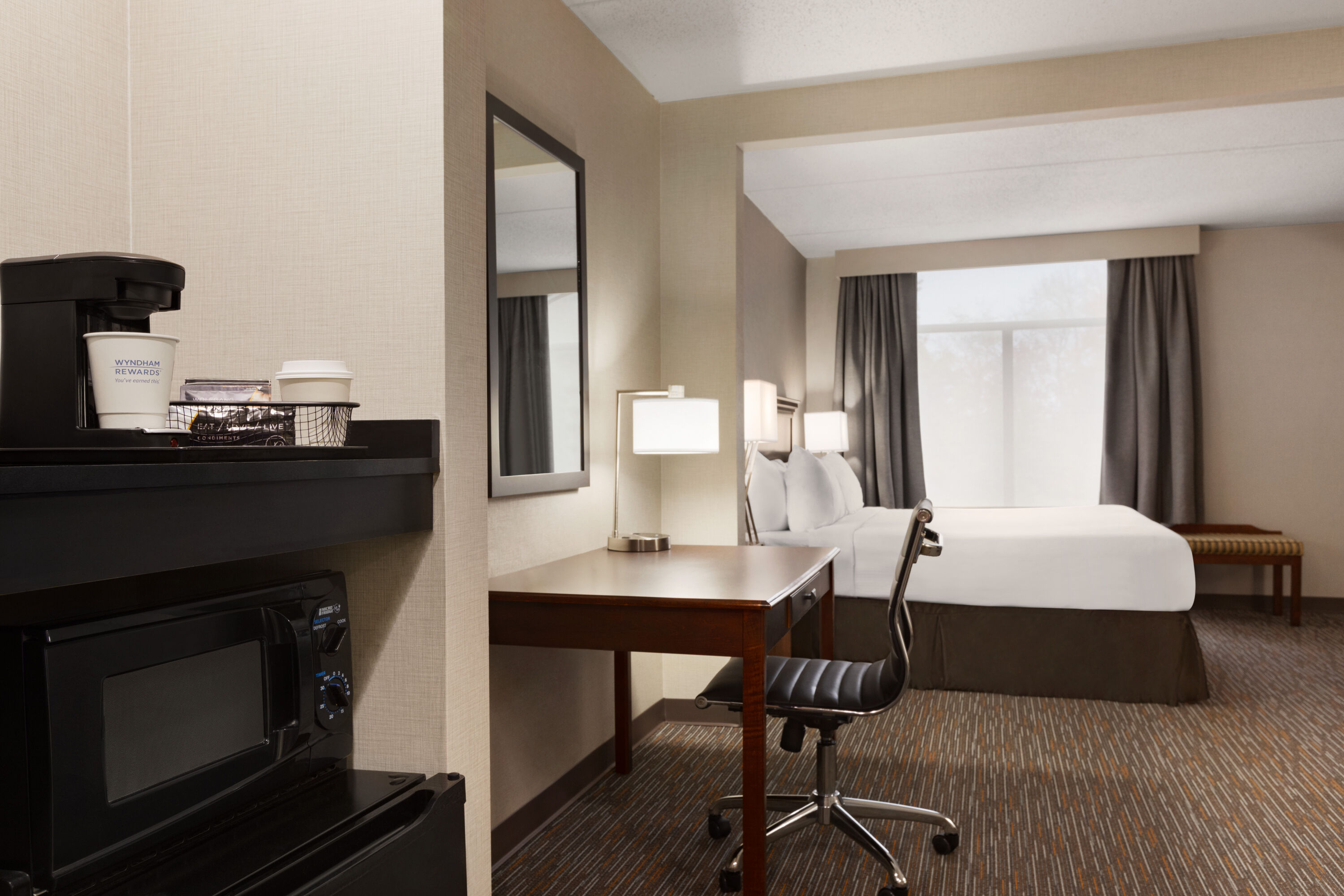 Wingate by Wyndham Bridgeport/Clarksburg suite in Bridgeport, West Virginia