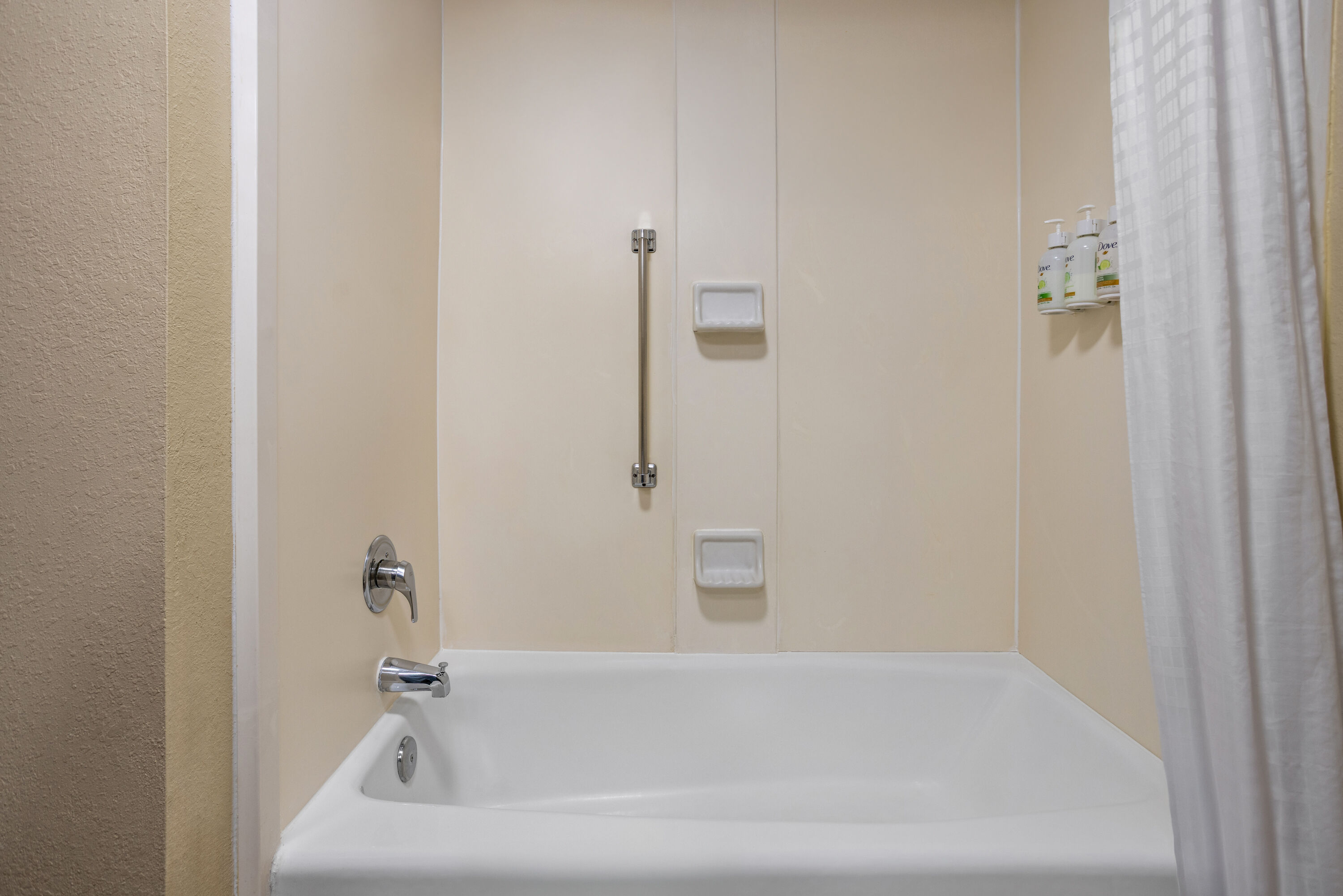 Guest room bath at the Wingate by Wyndham Buckhannon in Buckhannon, West Virginia