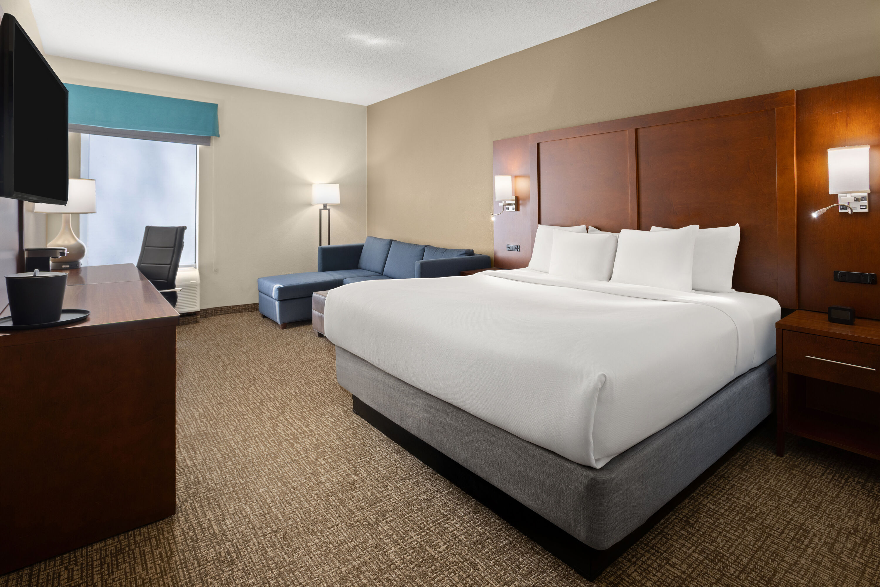 Guest room at the Wingate by Wyndham Buckhannon in Buckhannon, West Virginia