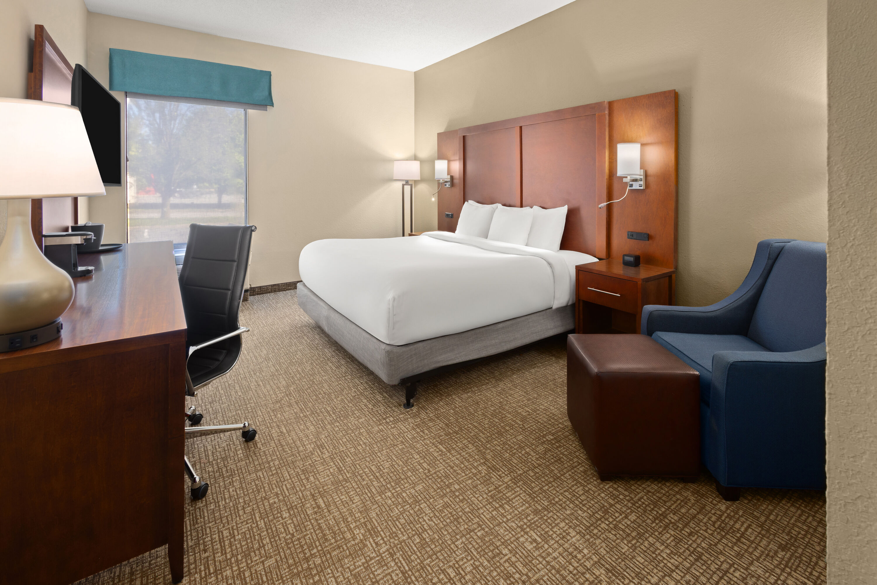 Guest room at the Wingate by Wyndham Buckhannon in Buckhannon, West Virginia